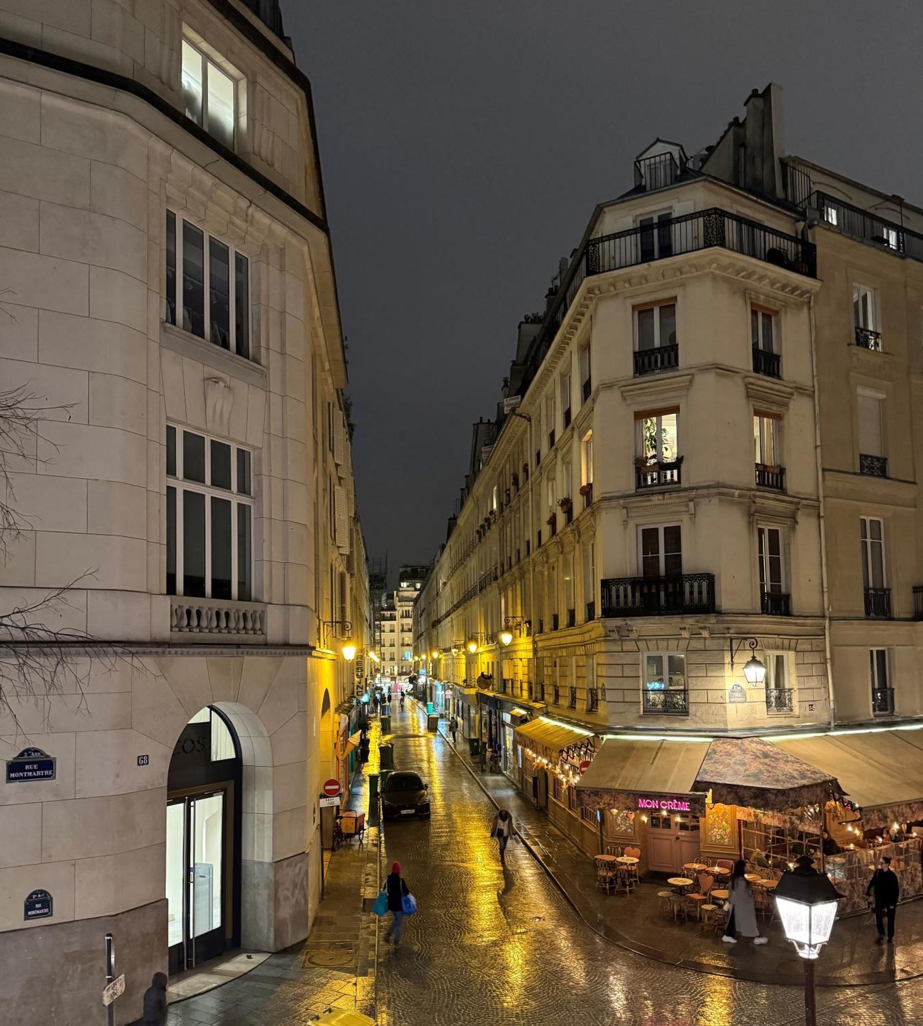 Parisian Mona Lisa - Heart Of Appartamento
