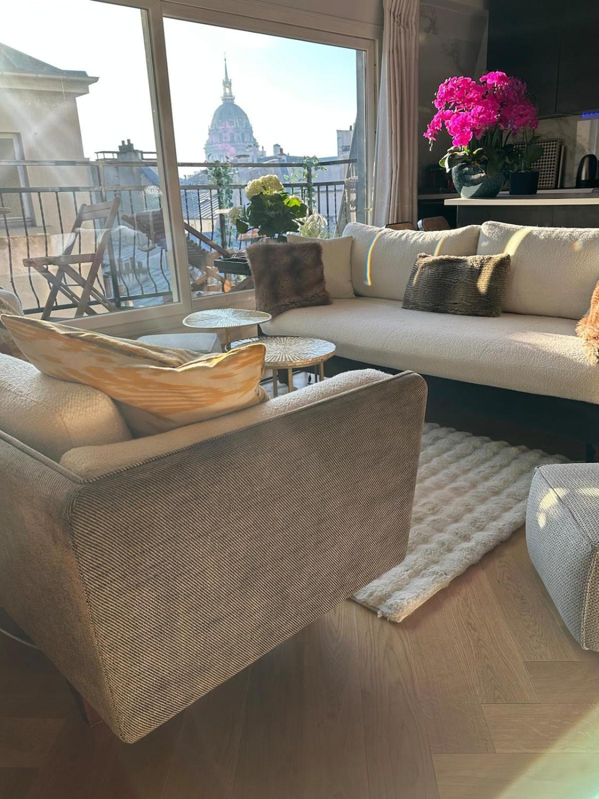Beautiful Terrace Invalides And Fireplace Appartamento