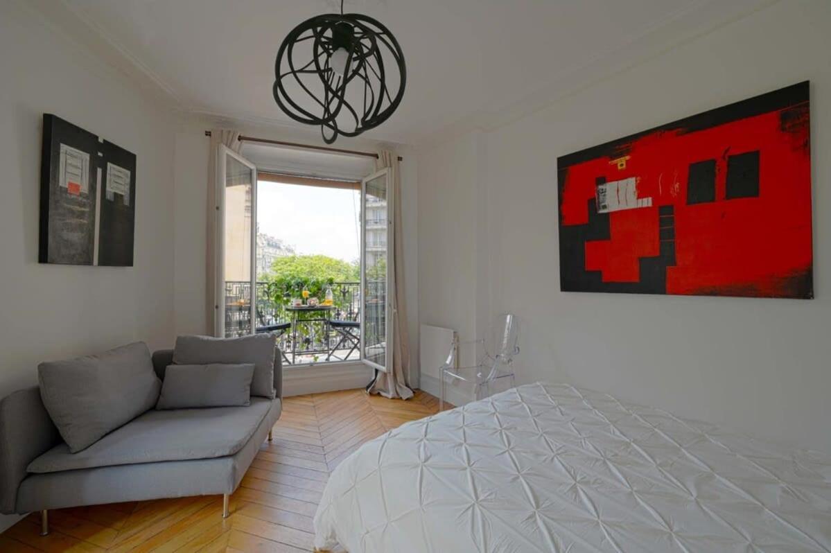 Large Luxury Flat Next To Champs Elysee Appartamento