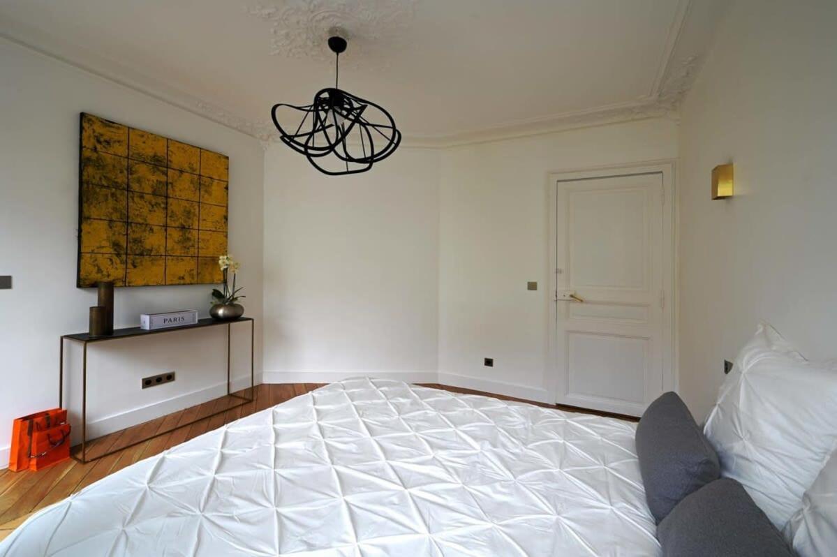 Appartamento Large Luxury Flat Next To Champs Elysee