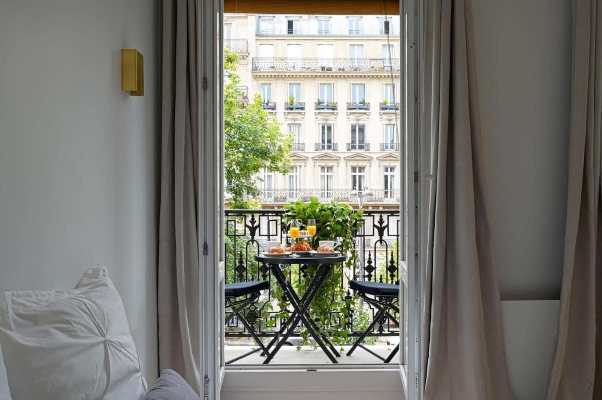 Large Luxury Flat Next To Champs Elysee Appartamento Parigi
