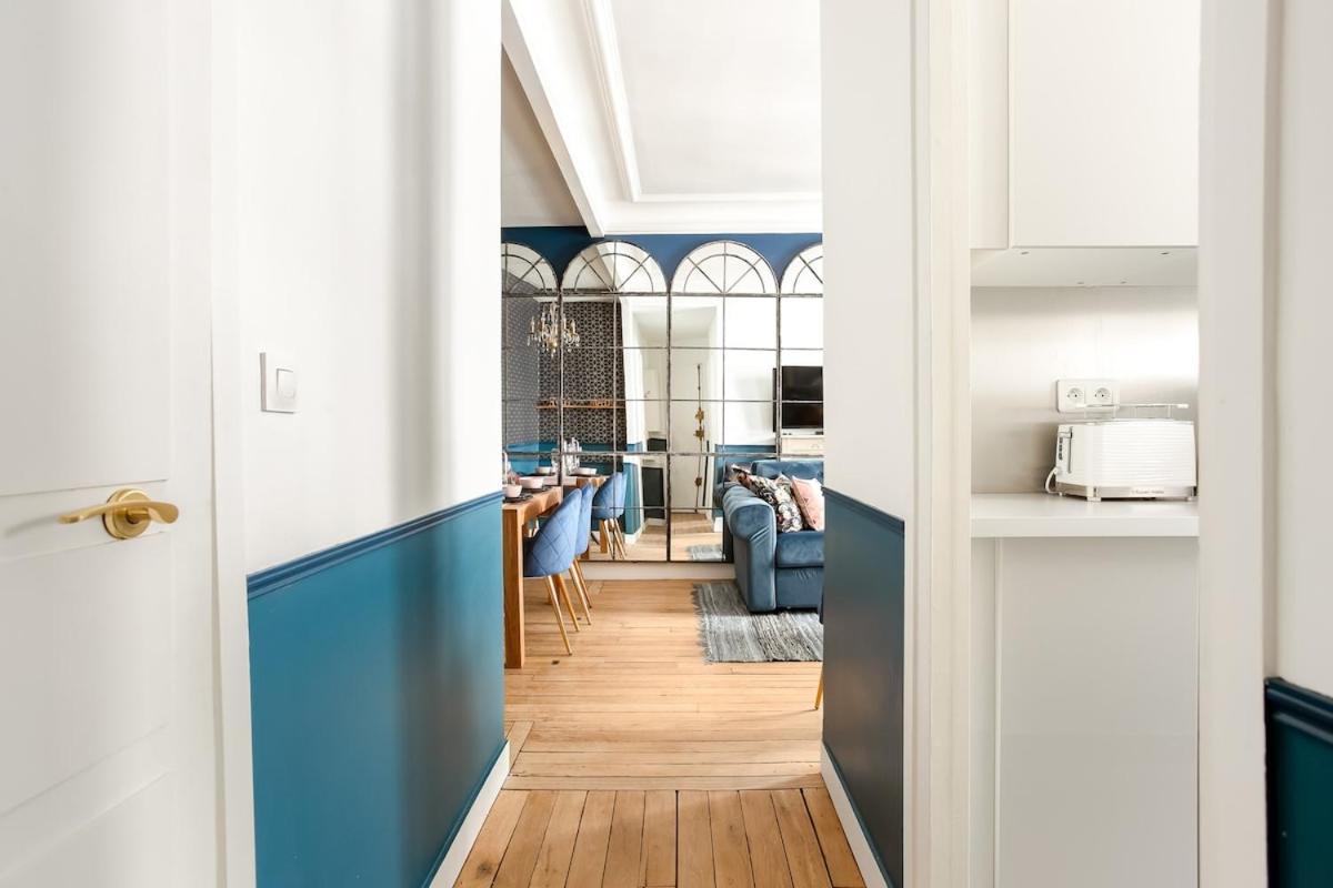 V3 Vibrant Luxurious Steps From Trocadero