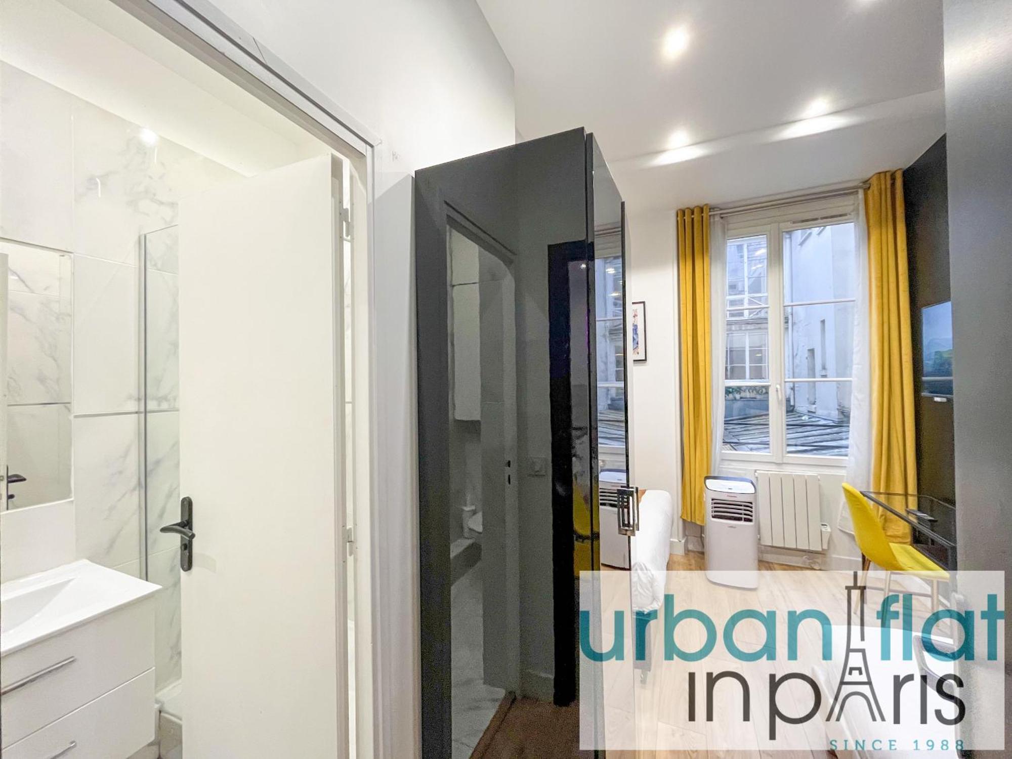 Apartment 156 - Urban Ysl Flat In Montorgueil *