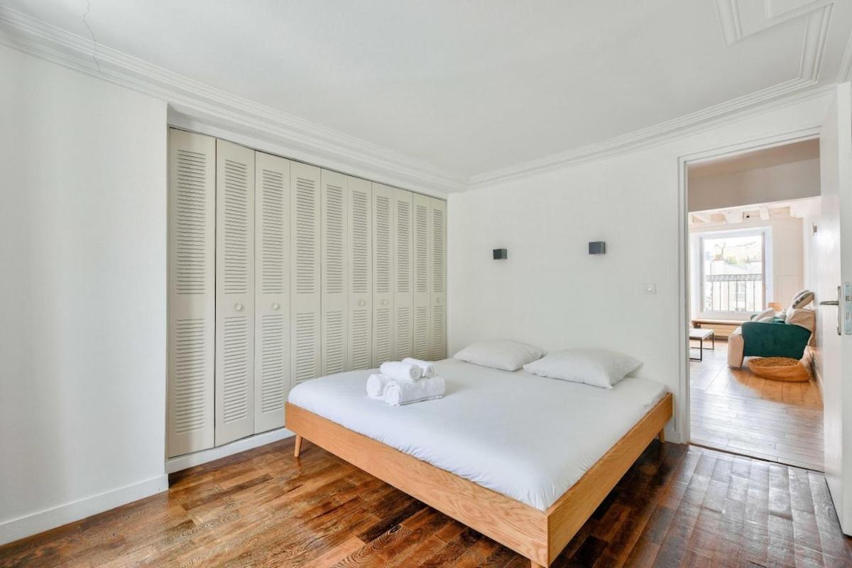 Superb T2 Haussmanien Avec Balcon A 10min Des Galeries Lafayette Appartamento *