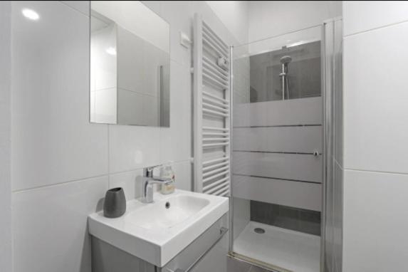 Fantin Latour Confortable 2p Seine Et Tour Eiffel Appartamento