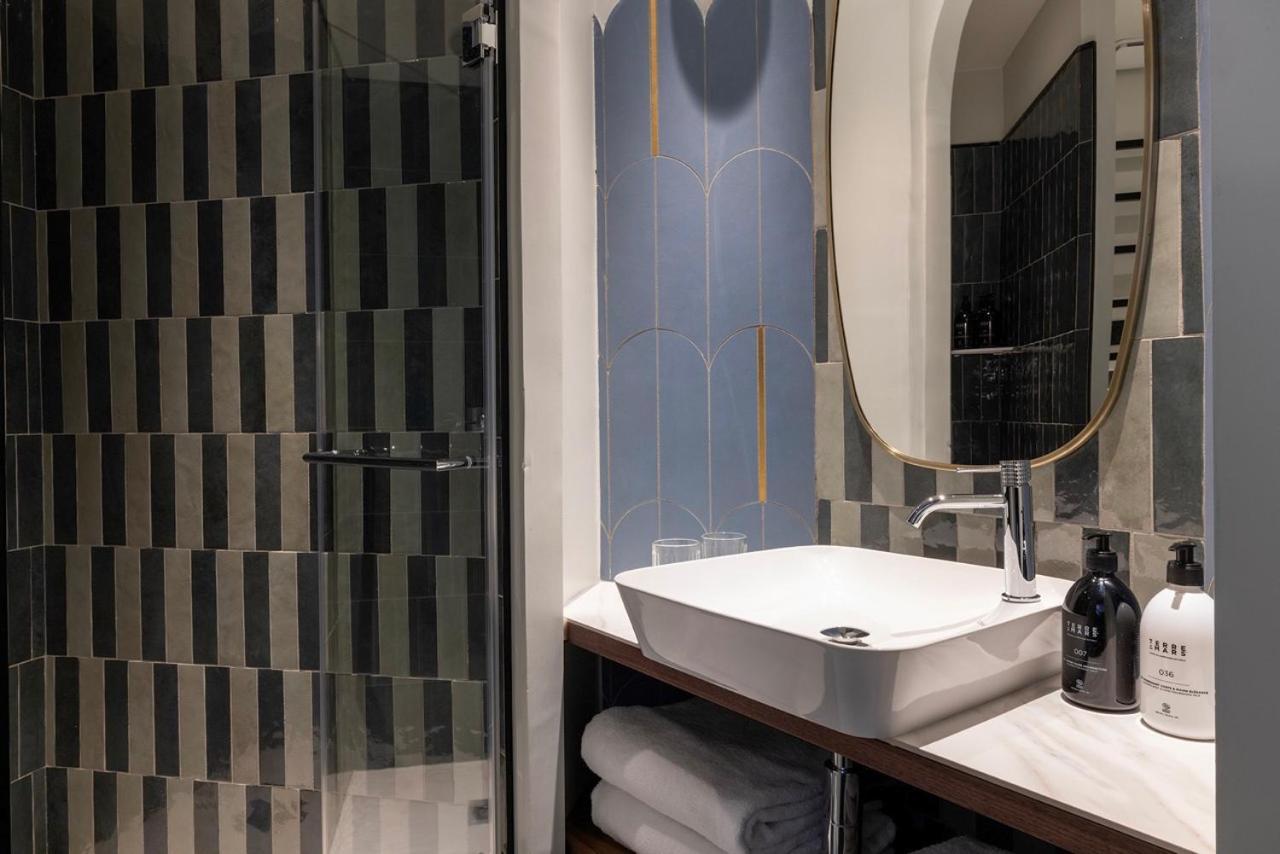 L De Lutece - Notre-dame Hotel Parigi