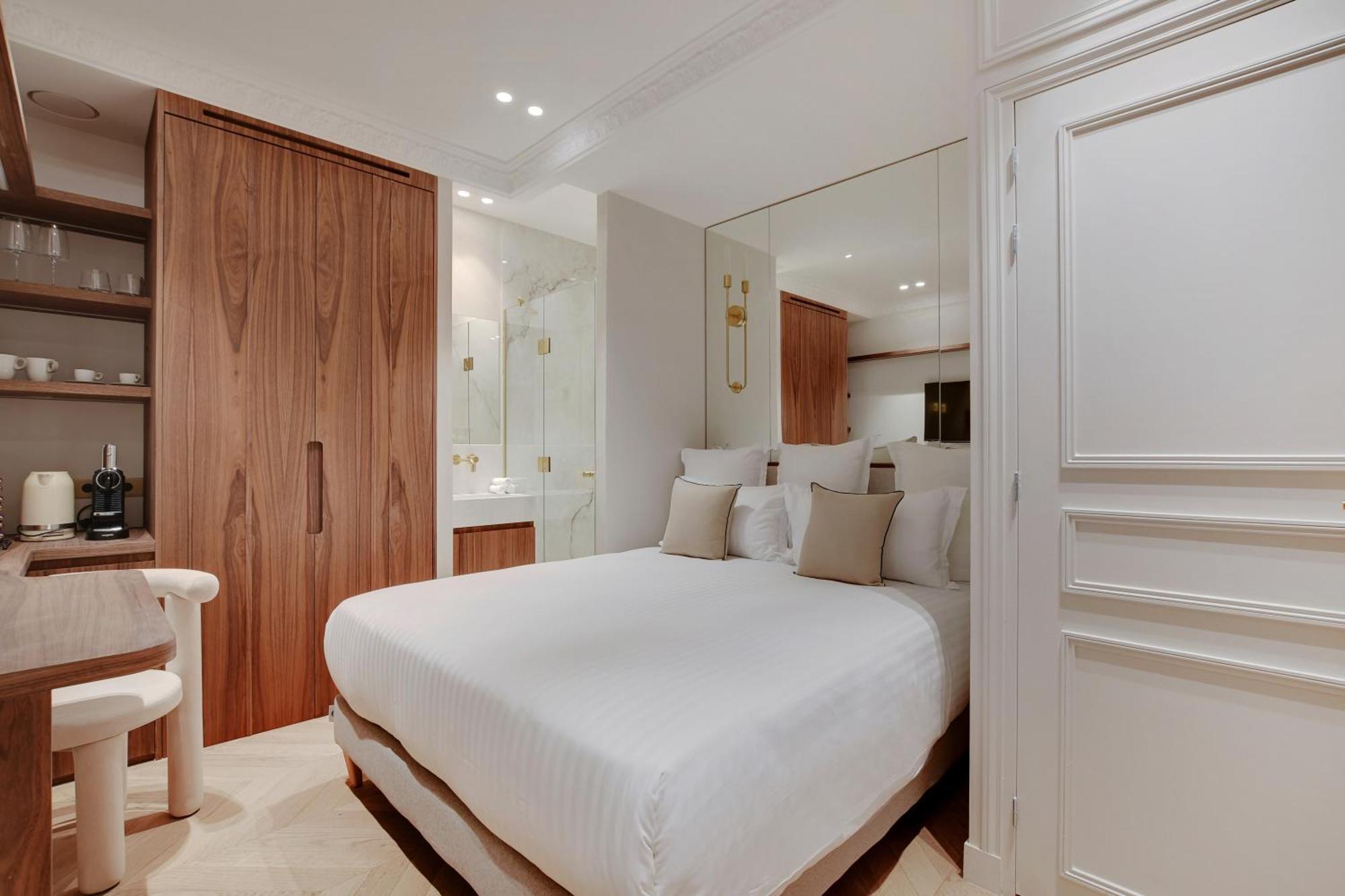 Maison Galante's With Services In La Madeleine - Opera * Paris