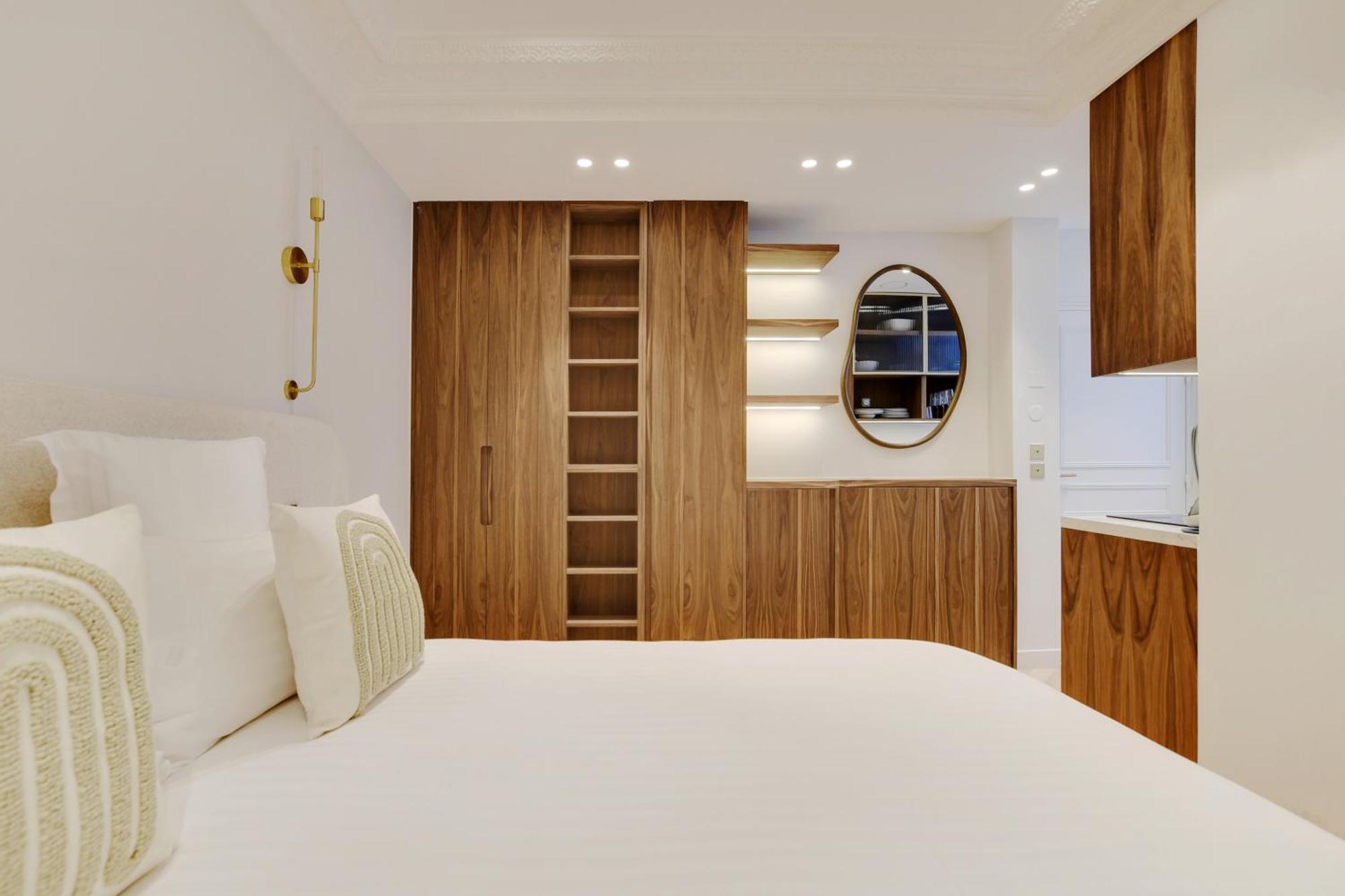Apartment Maison Galante's With Services In La Madeleine - Opera