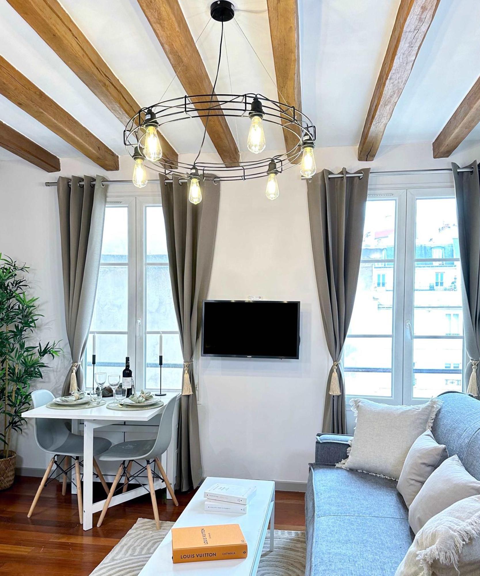 Appartamento Eiffel Tower Gem Stylish & Unique Parigi