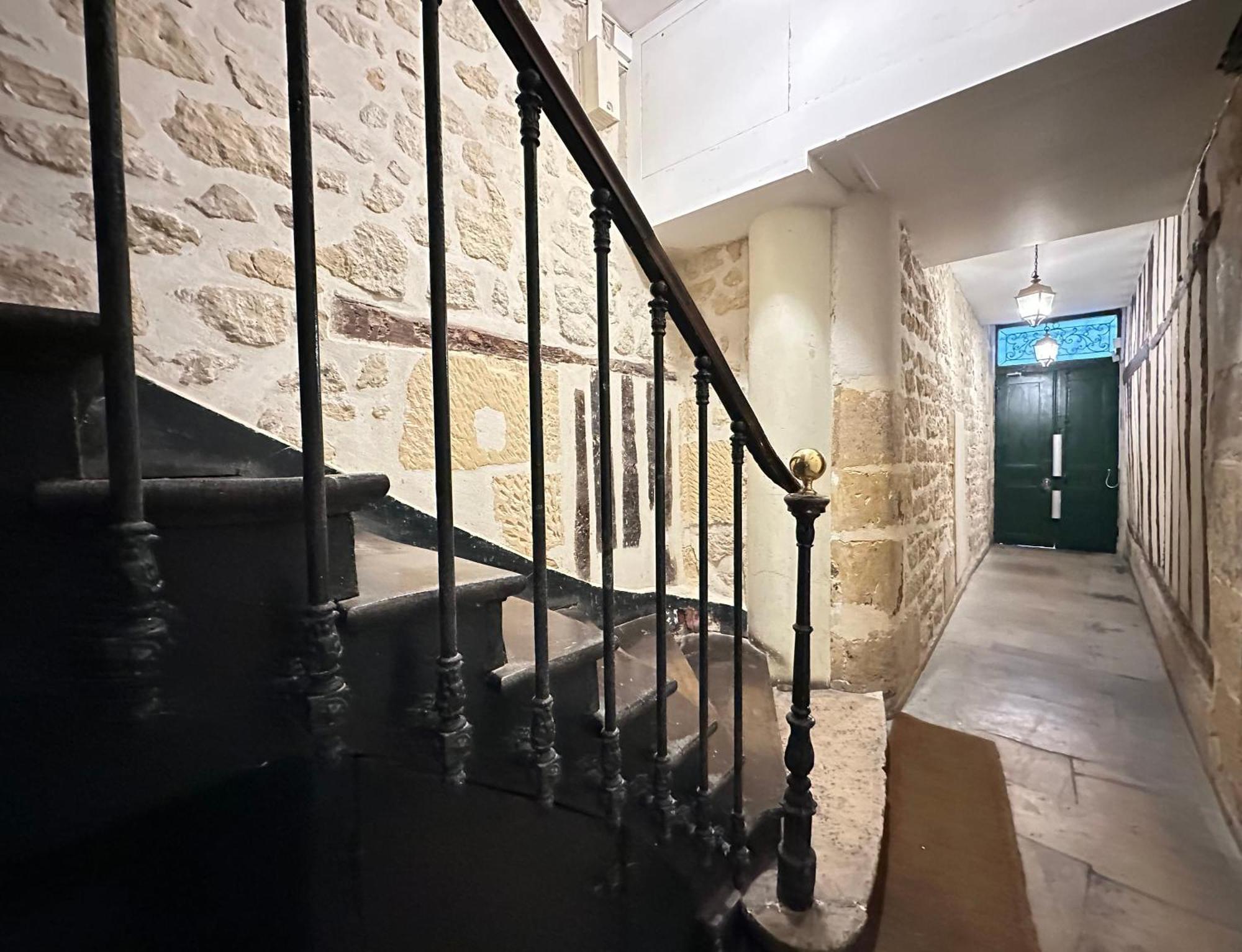 Appartamento Spacious In Saint-germain-des-pres Parigi
