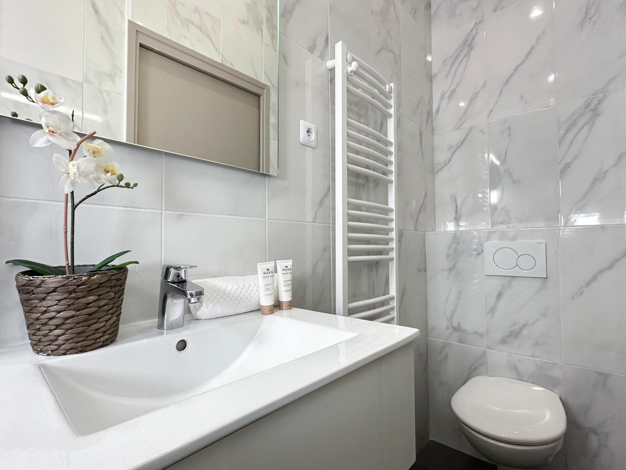 Spacious In Saint-germain-des-pres Parigi