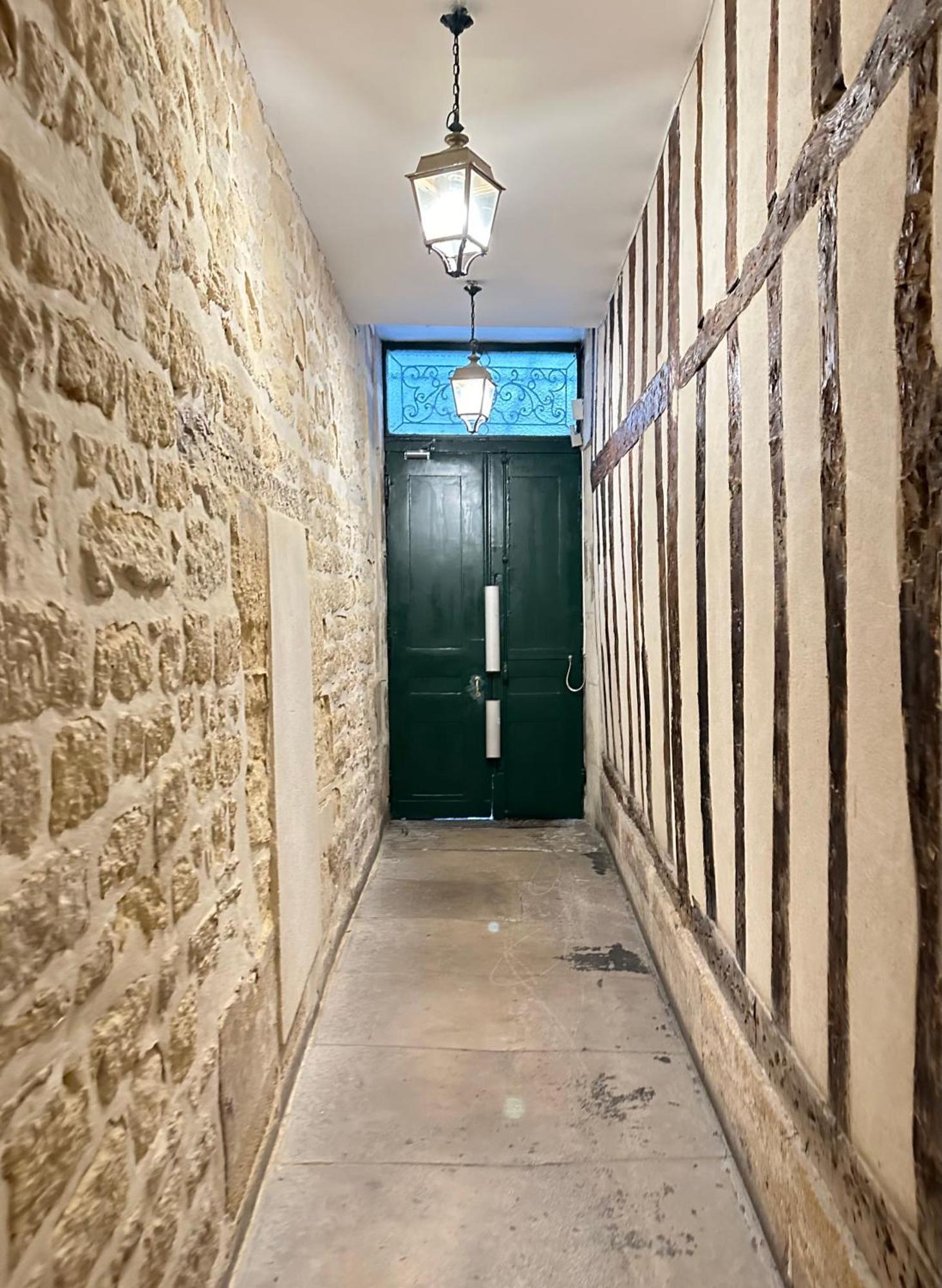 Spacious In Saint-germain-des-pres * Parigi