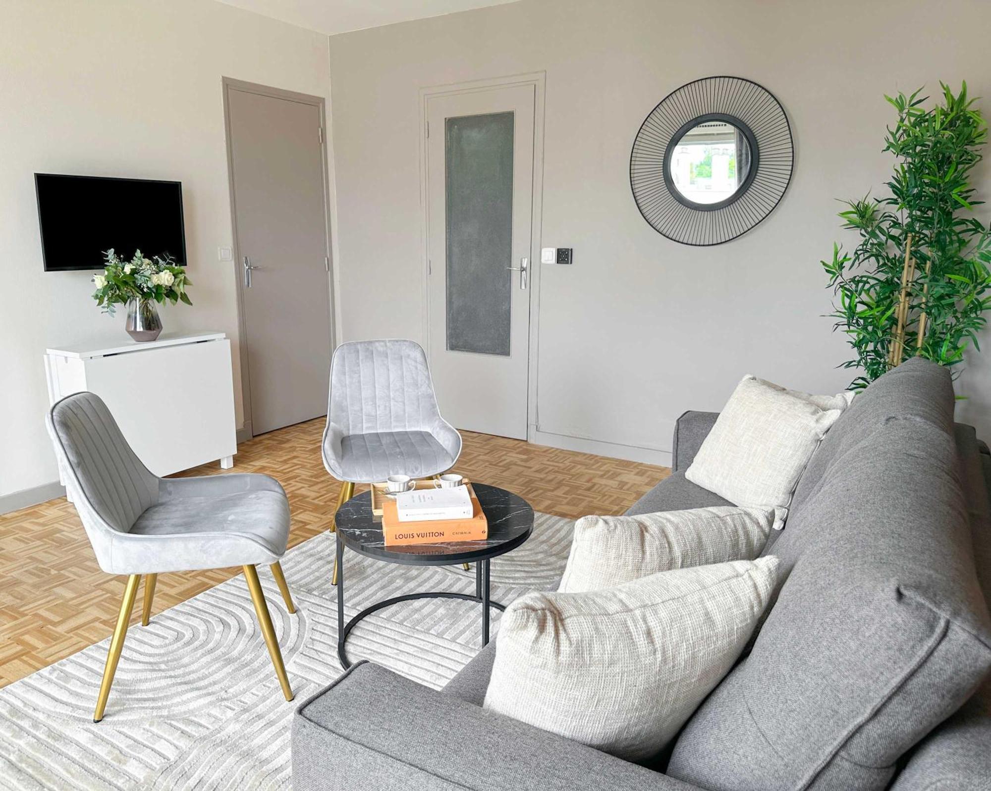 Brand-new With Eiffel Tower View *