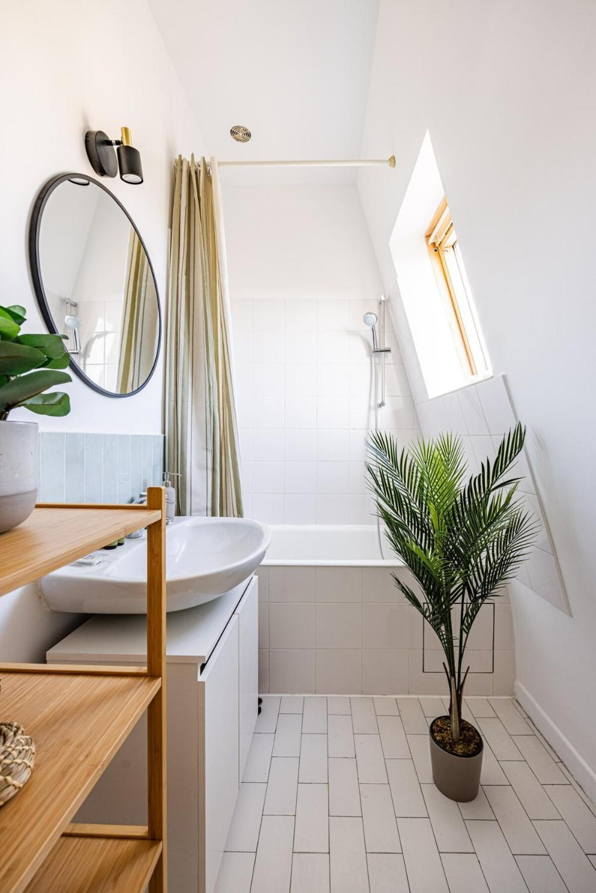 1 Bedroom # 14 # Alesia Parigi