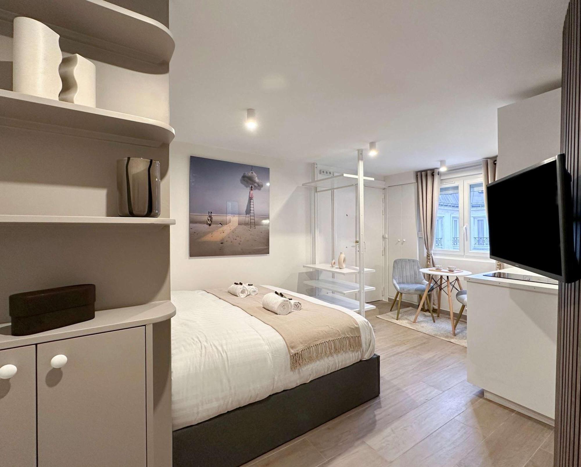 Brand New Near La Madeleine ! Apartment *