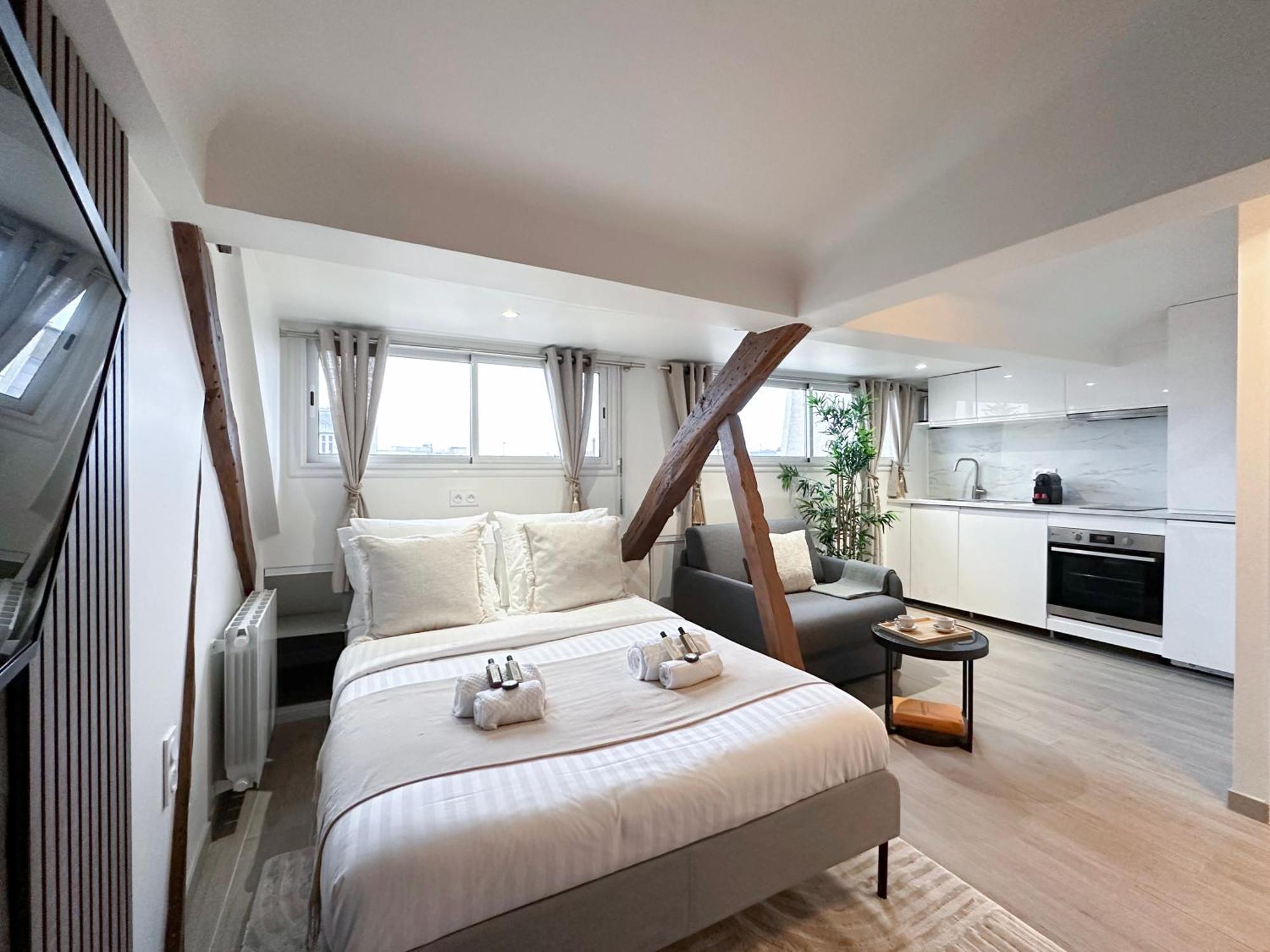 Brand New Near La Madeleine ! Paris