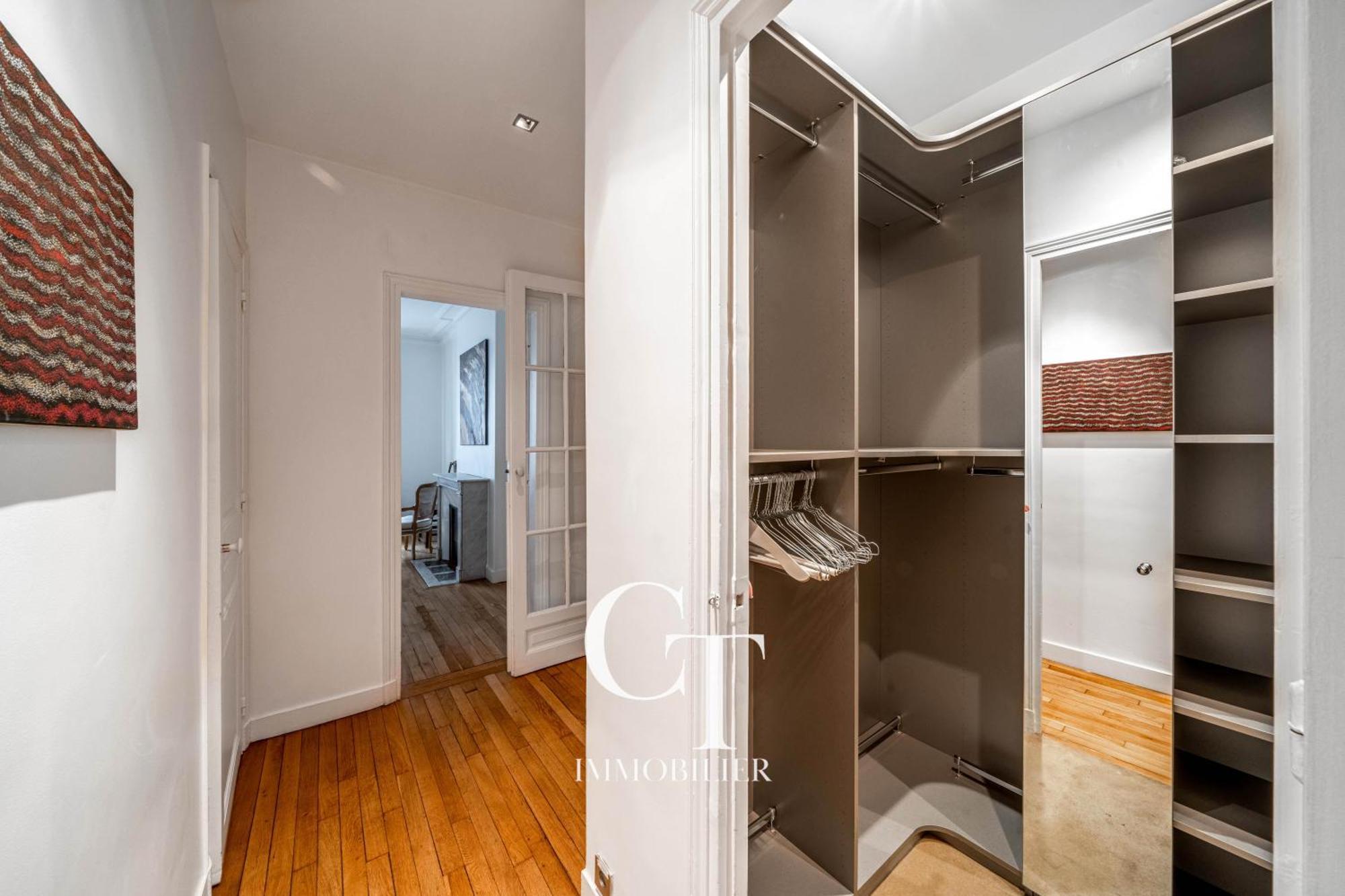 Appartamento Luxury Jungle Loft With Private Garden, Jacuzzi & Hammam Parigi