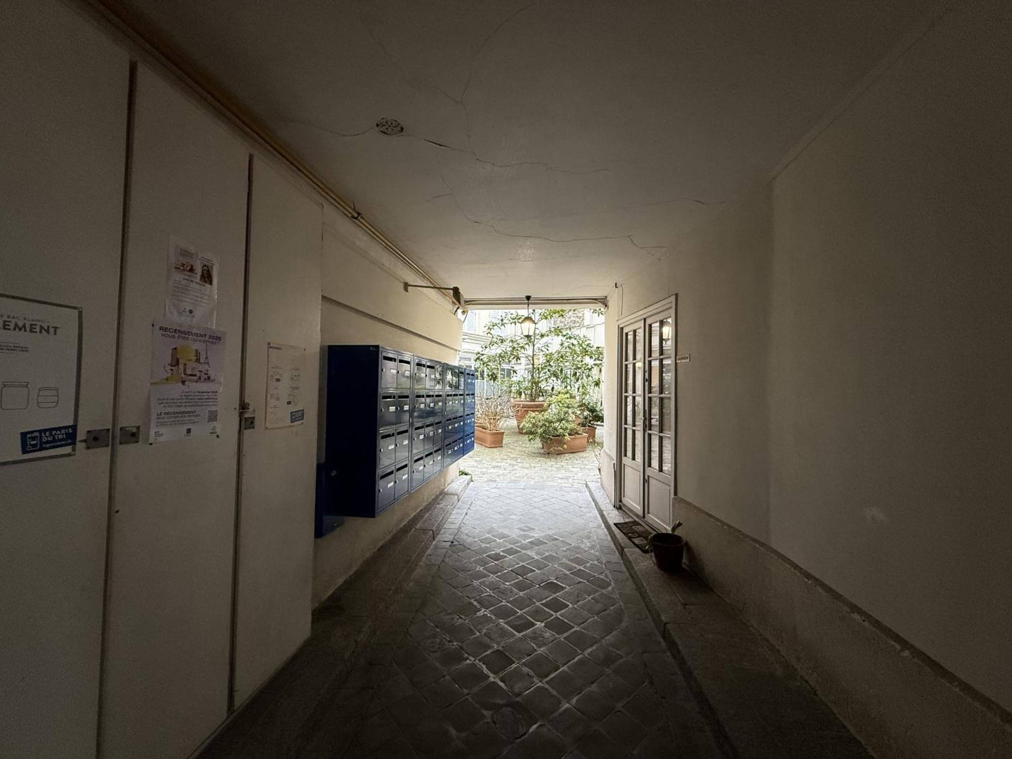Urban Flat 74 - Disneyland In *