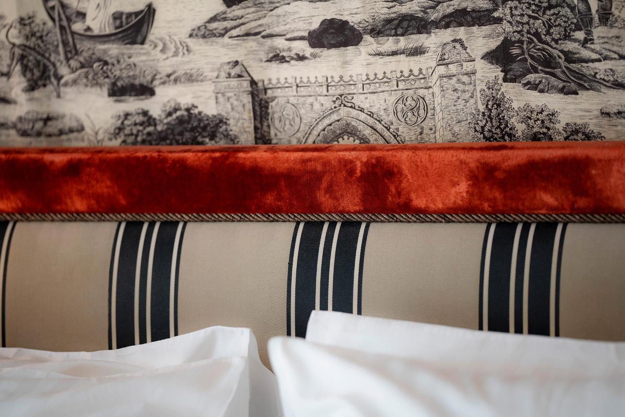 Maison Athénée Hotel 4*