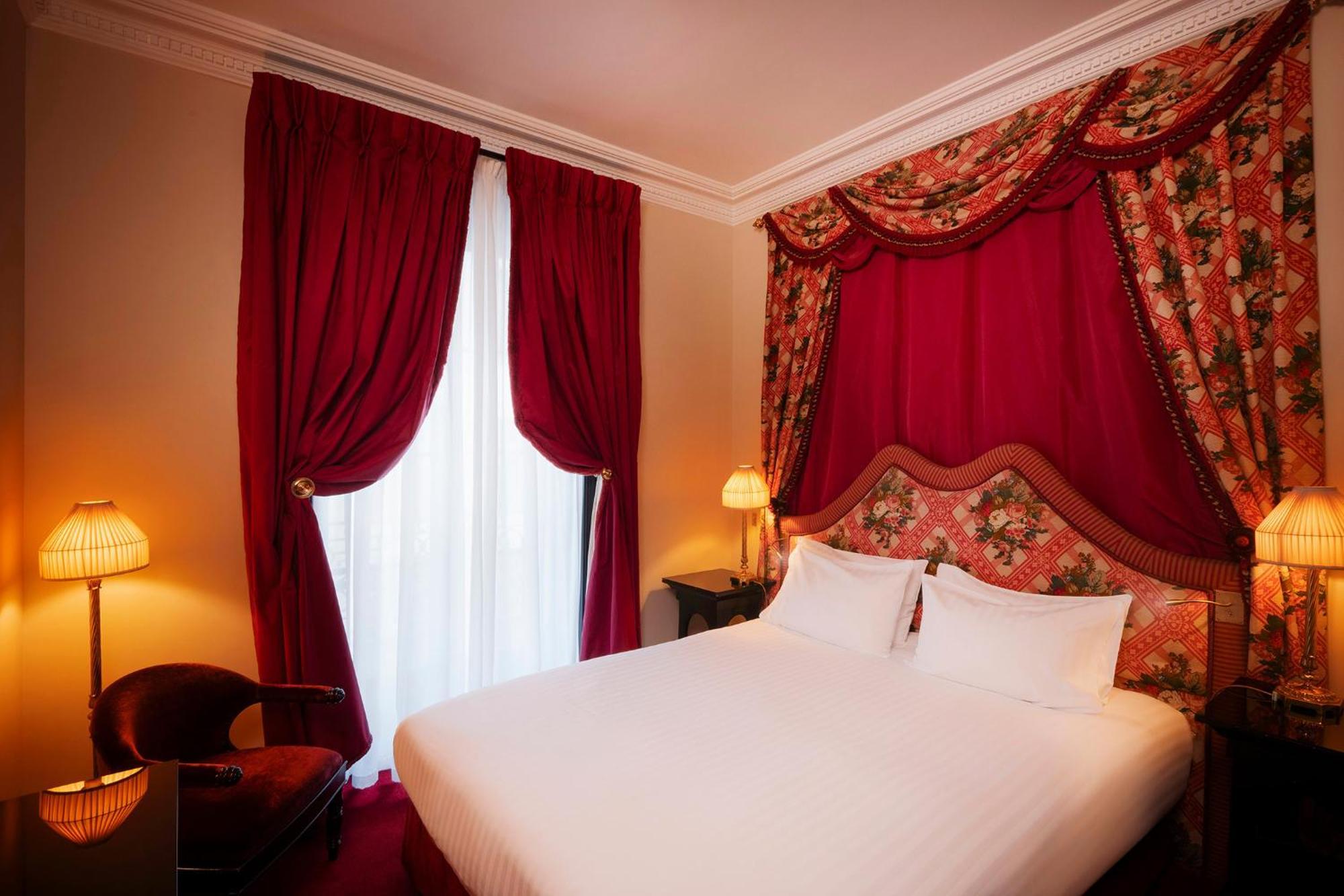 Maison Athénée Hotel 4*