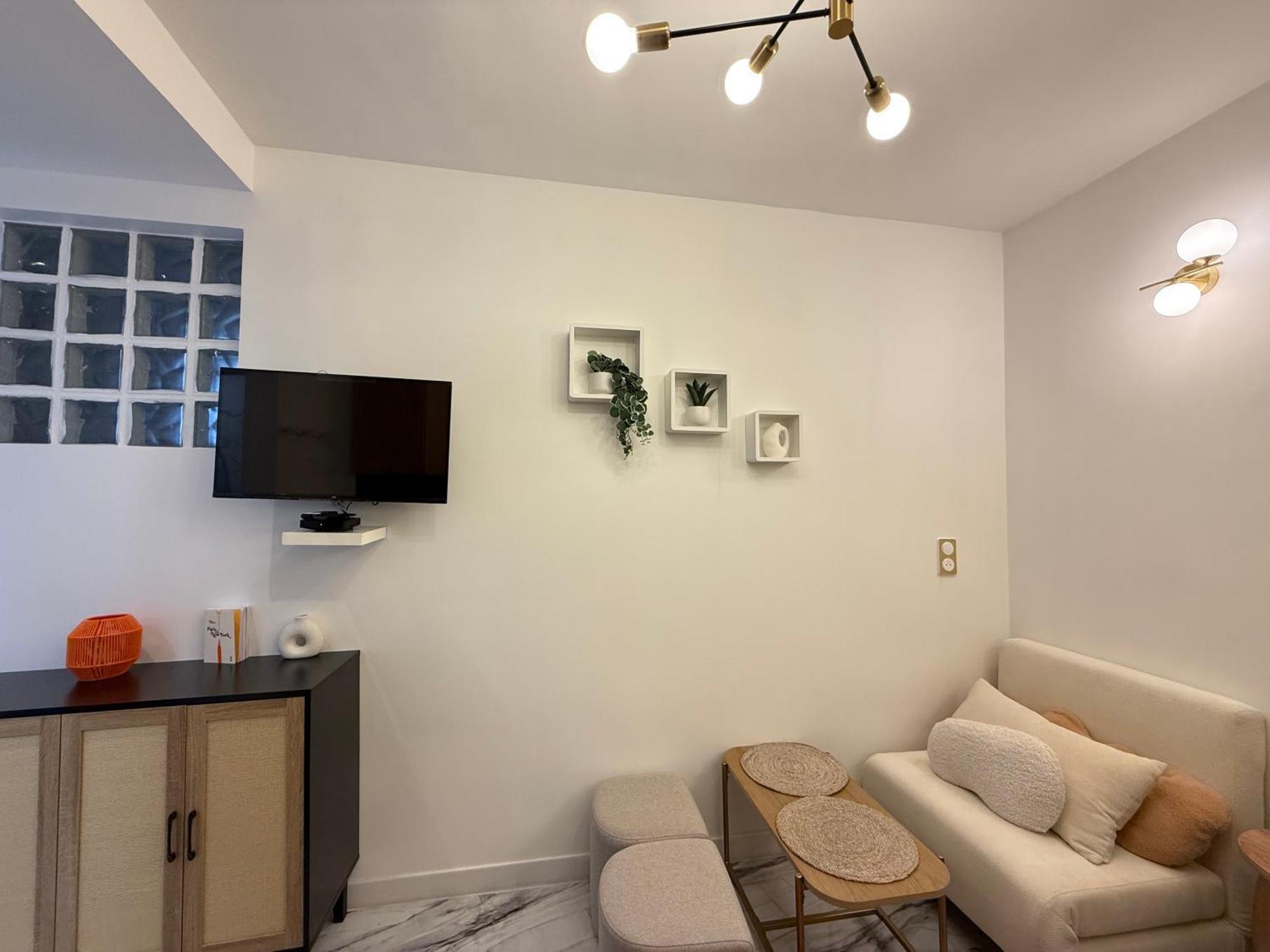 Apartment 124a Le Marais - Richard Lenoir Working & Living