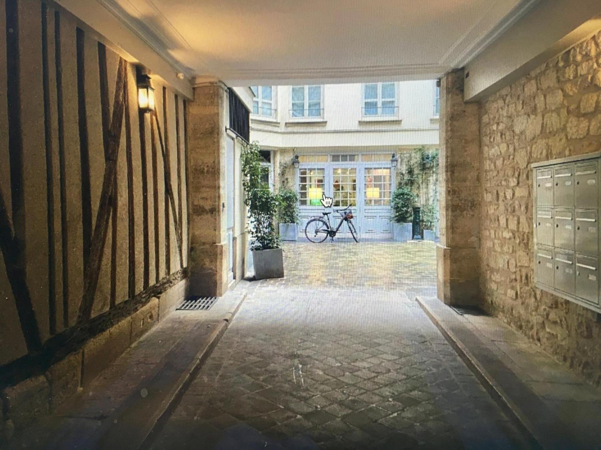Apartment 6 *