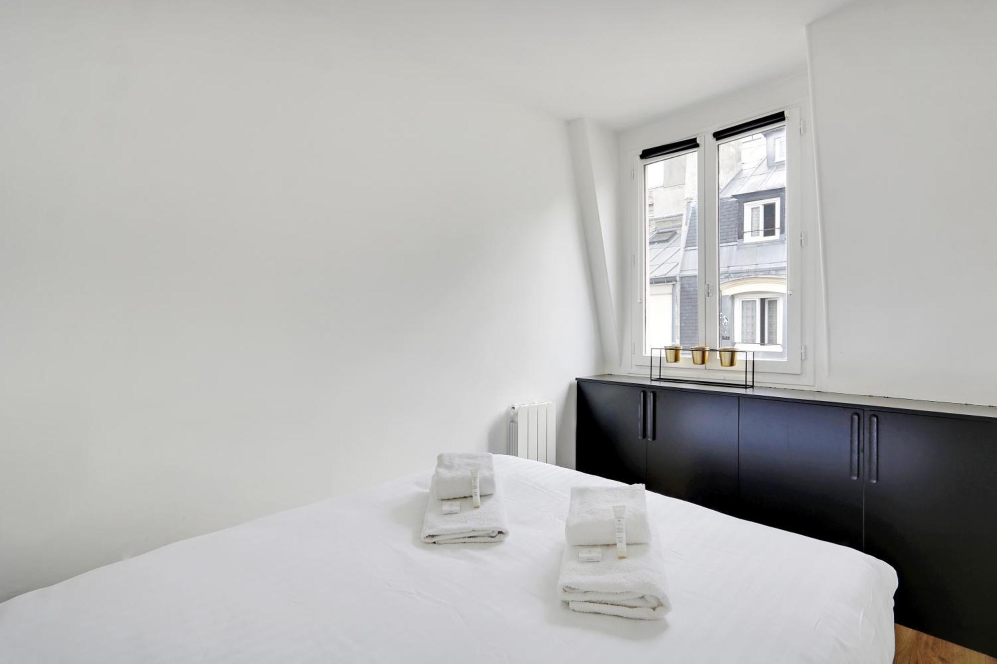 Pick A Flat's Apartements In Louvre-rivoli - Rue Du Roule *