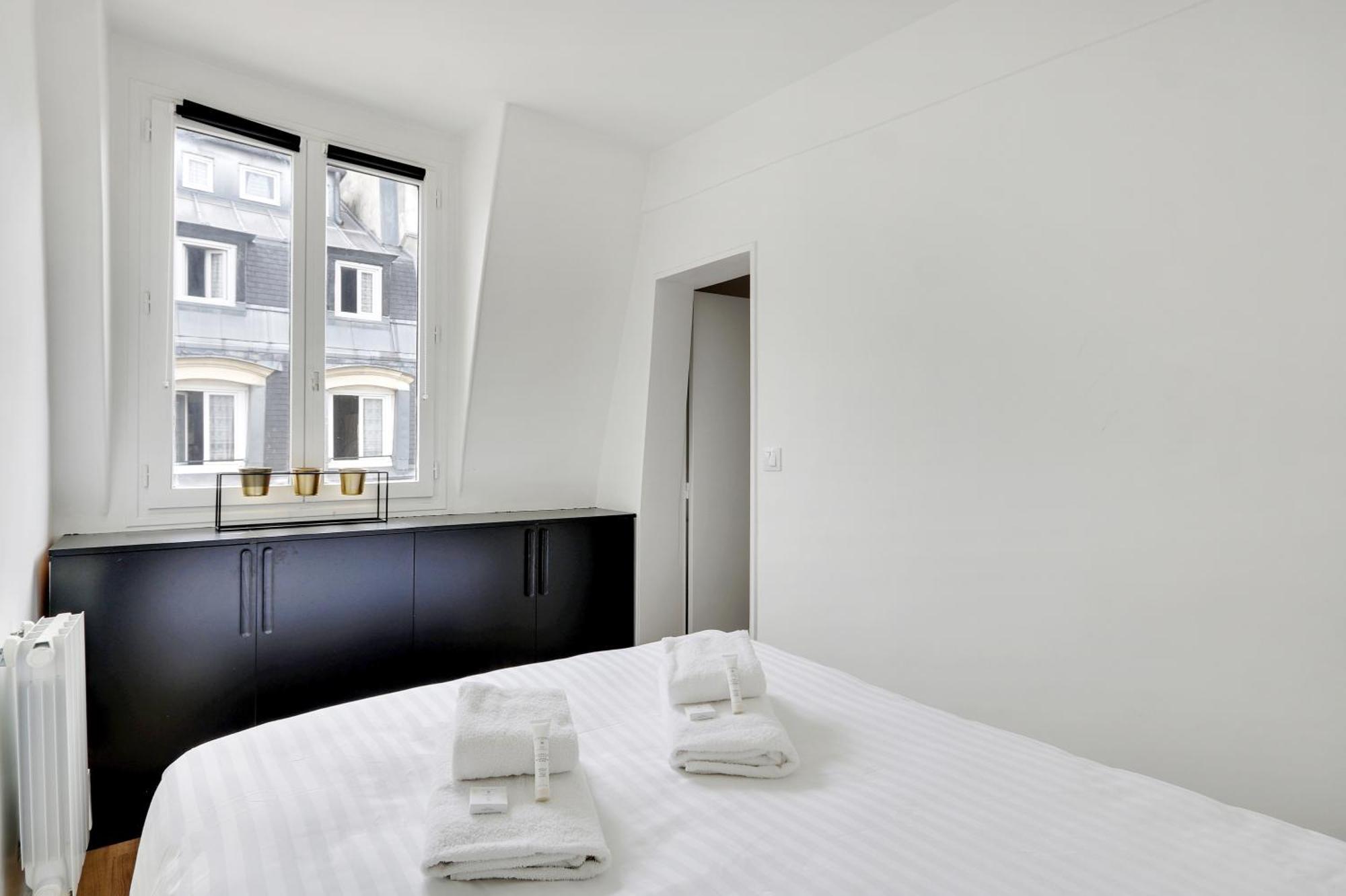 Pick A Flat's Apartements In Louvre-rivoli - Rue Du Roule
