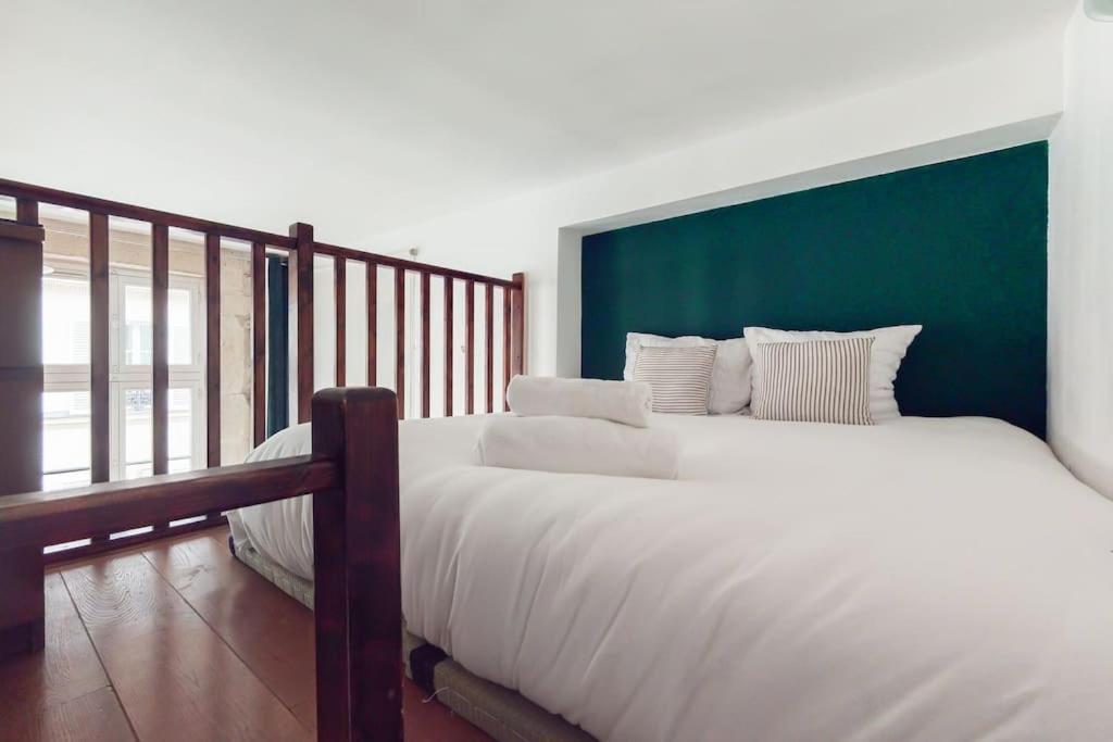 Apartment Chez Gustave: Clim Calm,saint Paul Marais, 2guests *