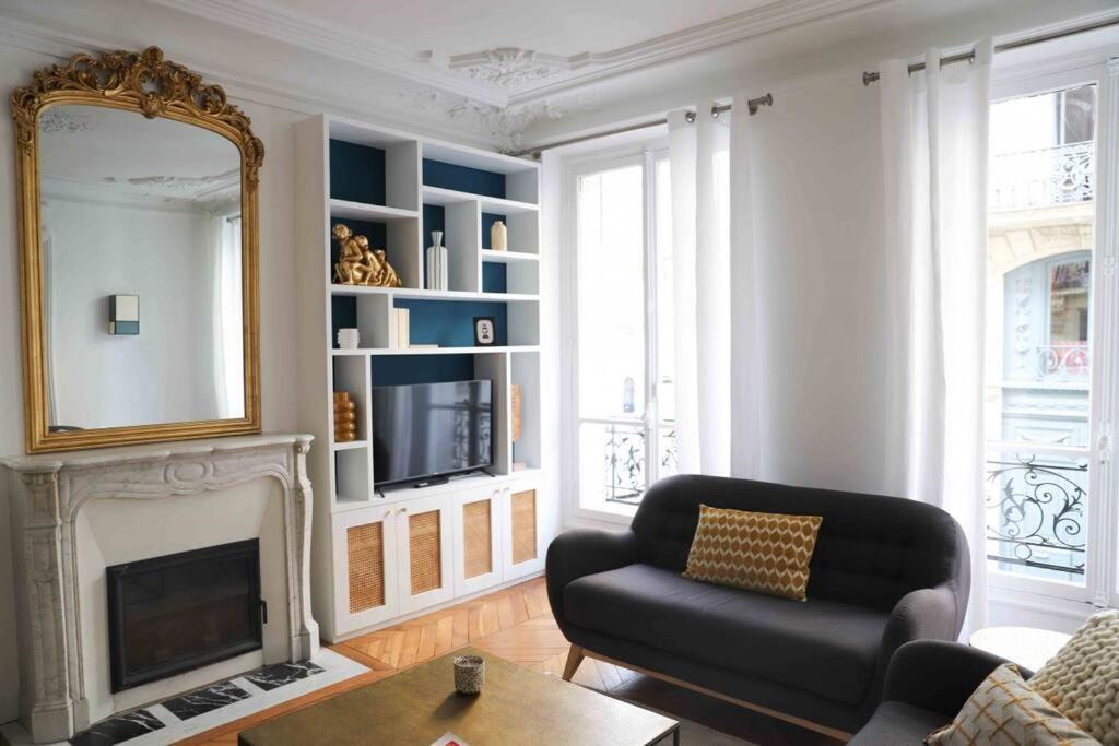 Apartment Charming 3 Bedroom Haussmannien In 17th