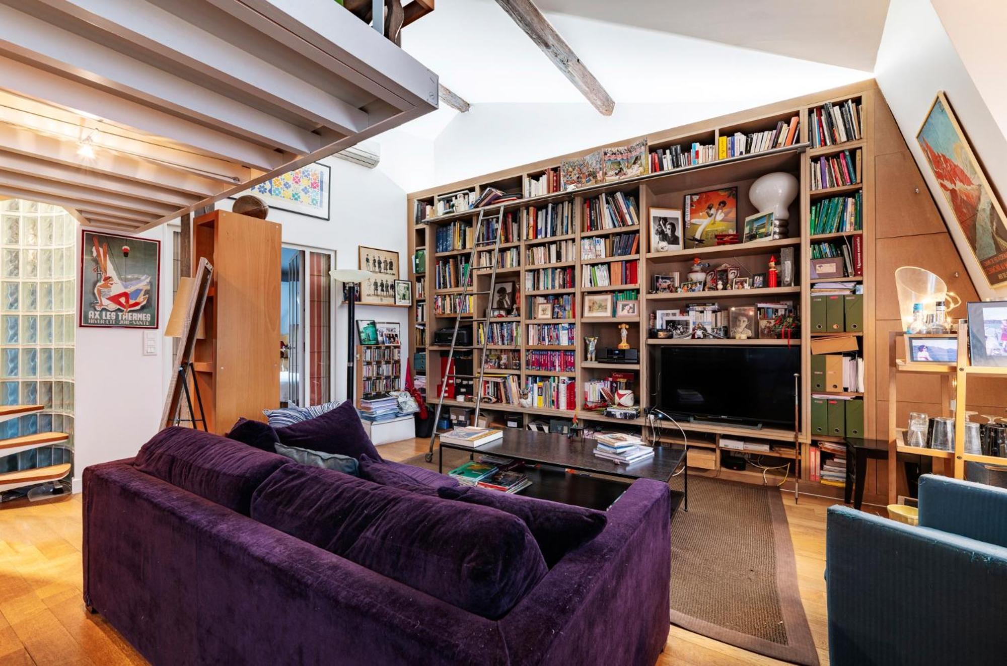 Veeve - Reader's Retreat *