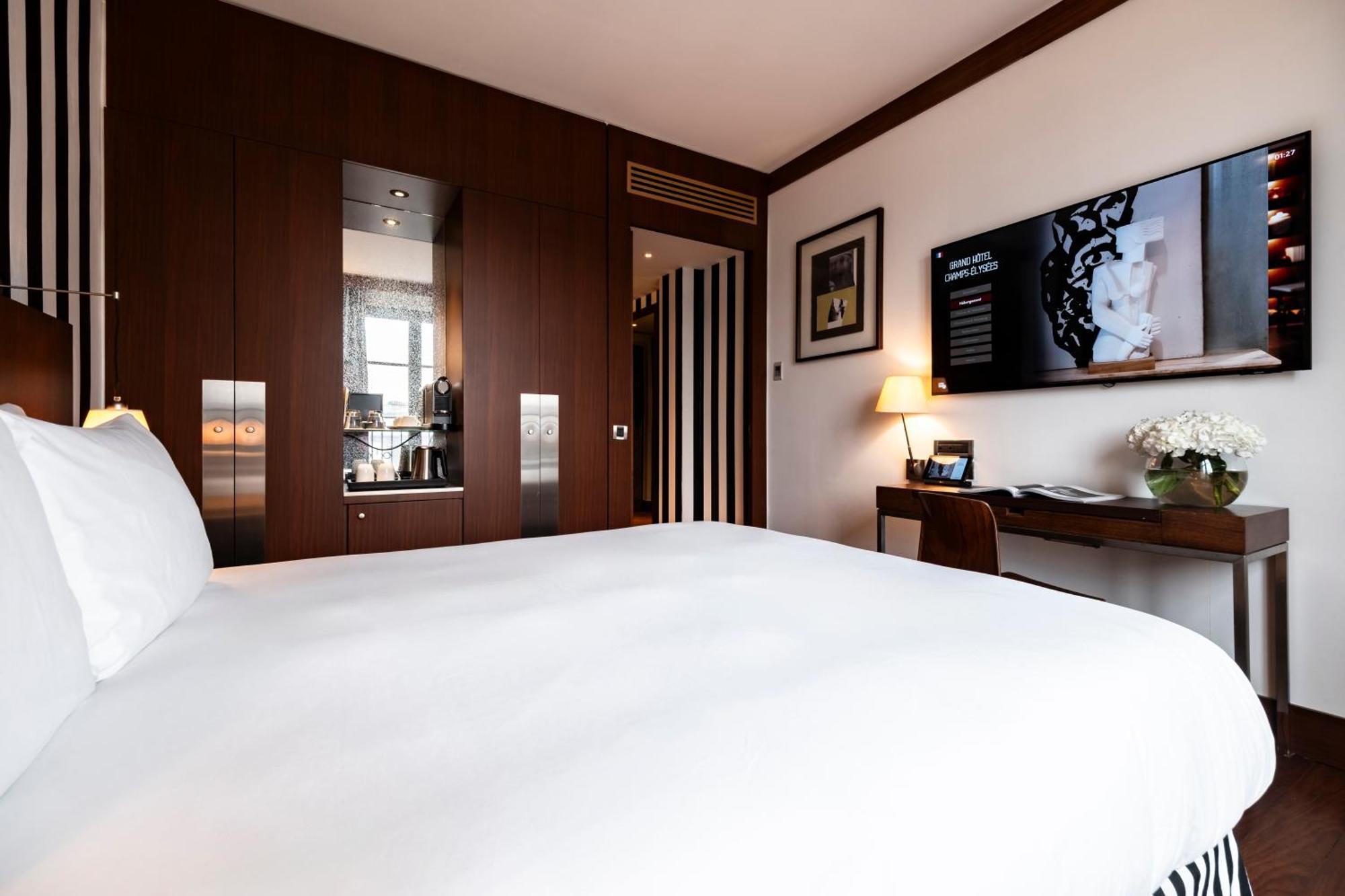 Radisson Blu Champs-elysées, Hotel Parigi