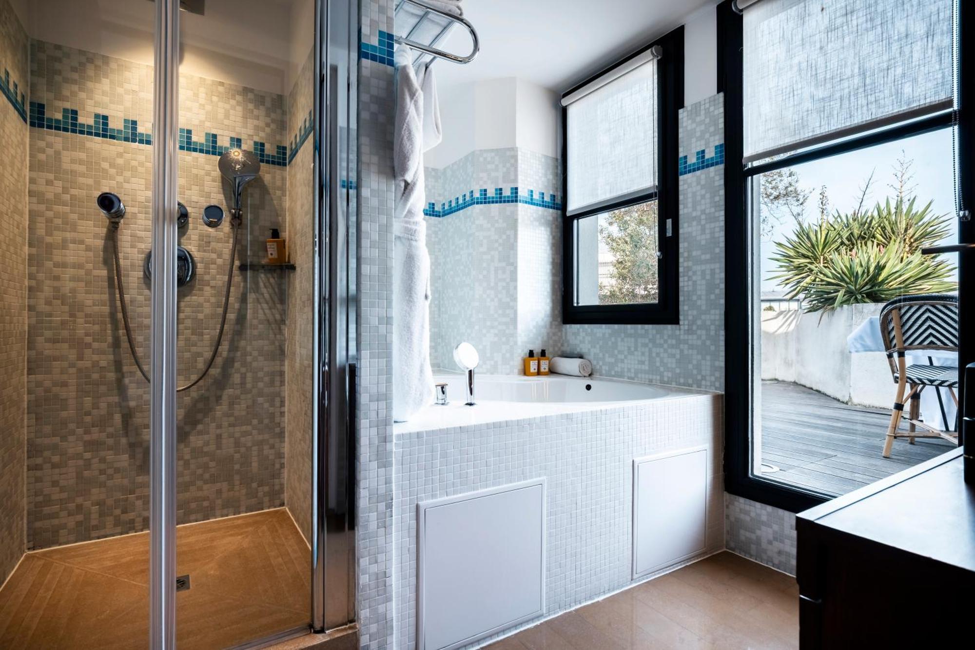 Radisson Blu Champs-elysées, Hotel Parigi