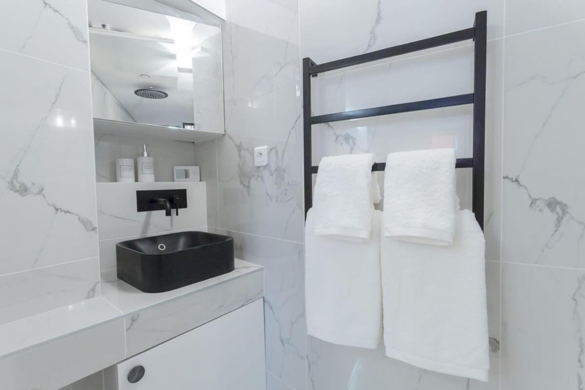 La Boutique Du Sentier Apartment *