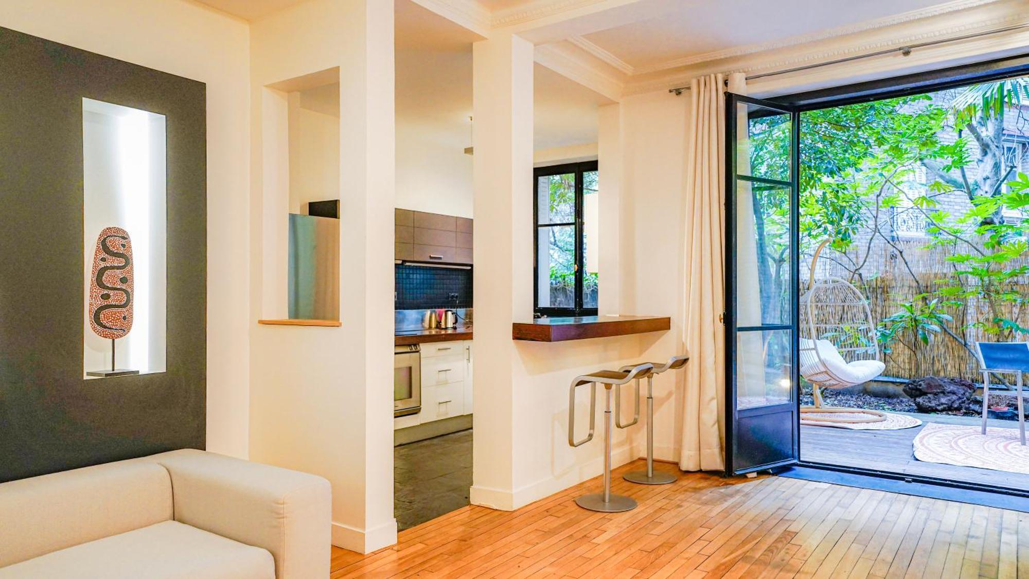Appartamento Luxury Jungle Loft With Private Garden, Jacuzzi & Hammam Parigi