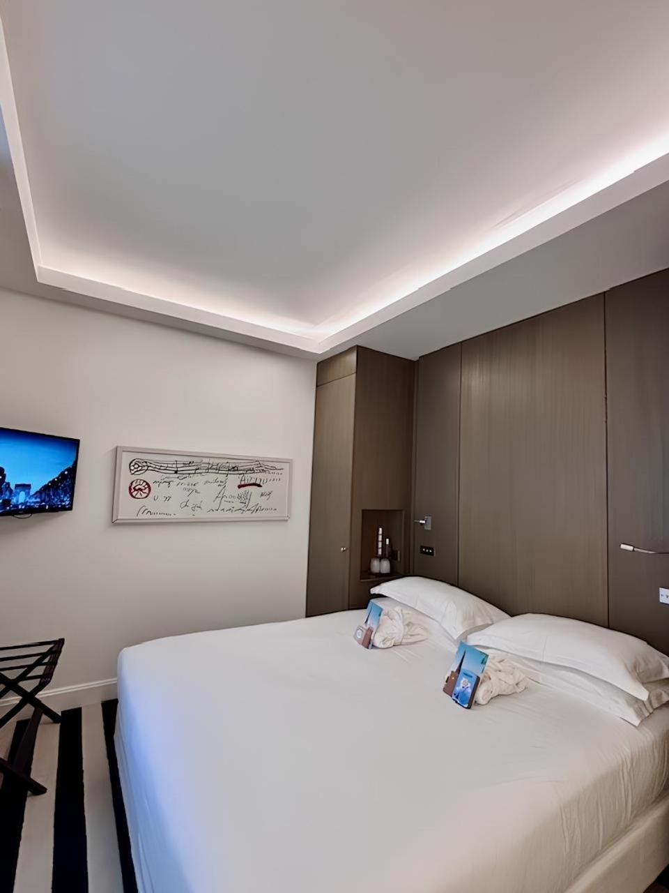 Le A 4* Parigi