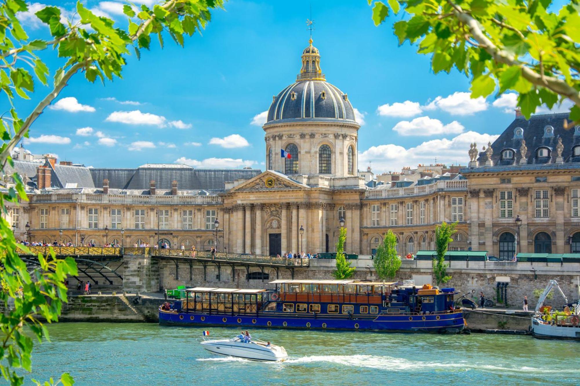 Hotel Des Deux Continents Paris