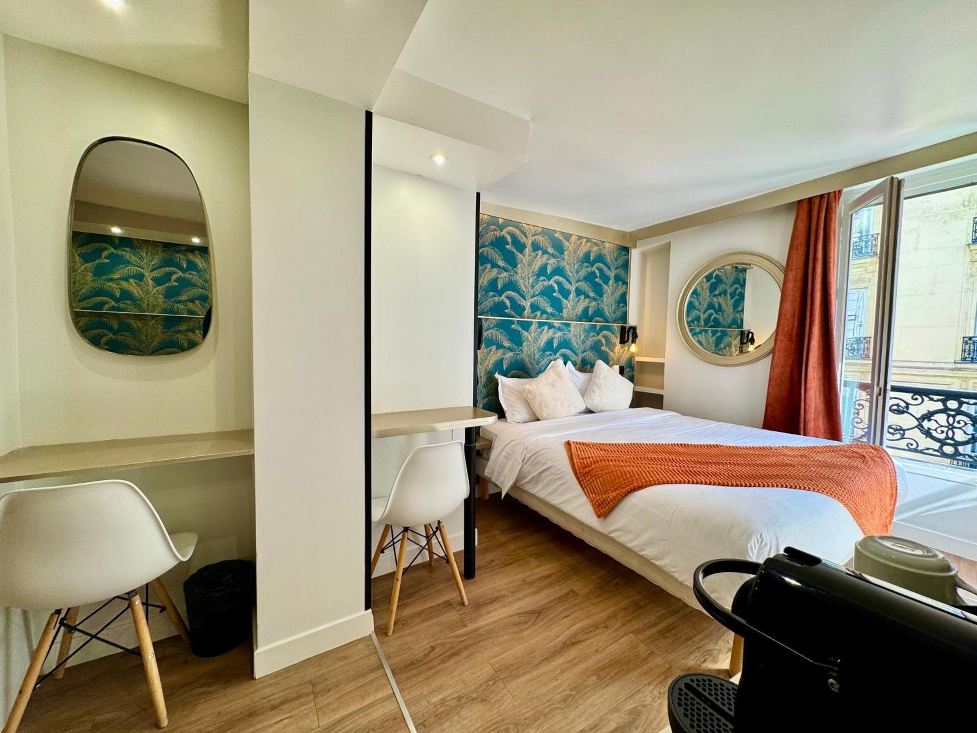 Nation Montmartre Hotel