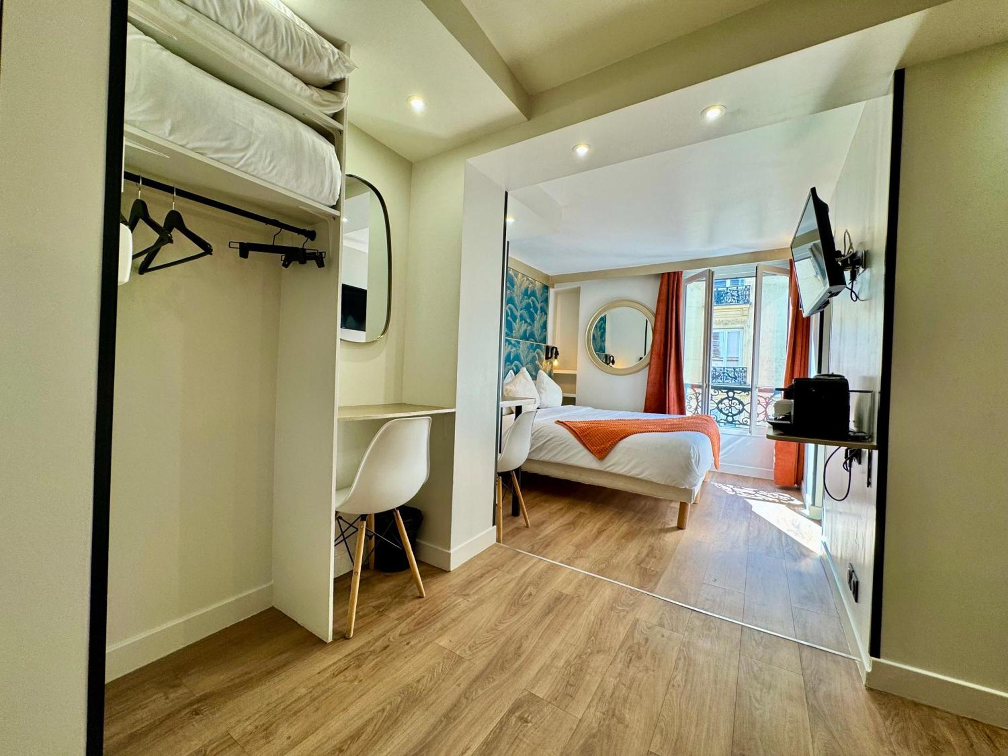 Nation Montmartre Hotel 3*