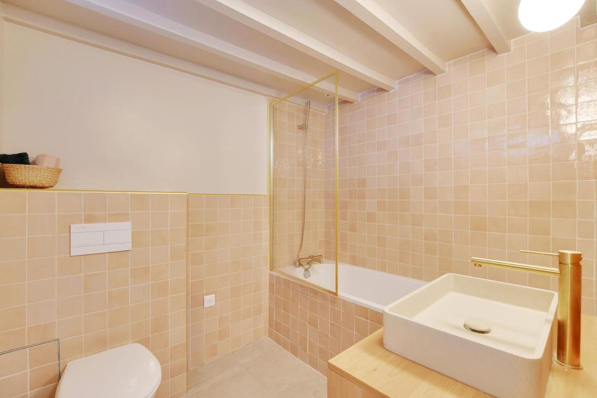La Petite Maison Du Marais Avec Sauna Parigi