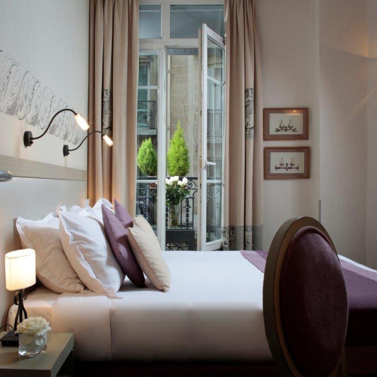 Foch Hotel 4*