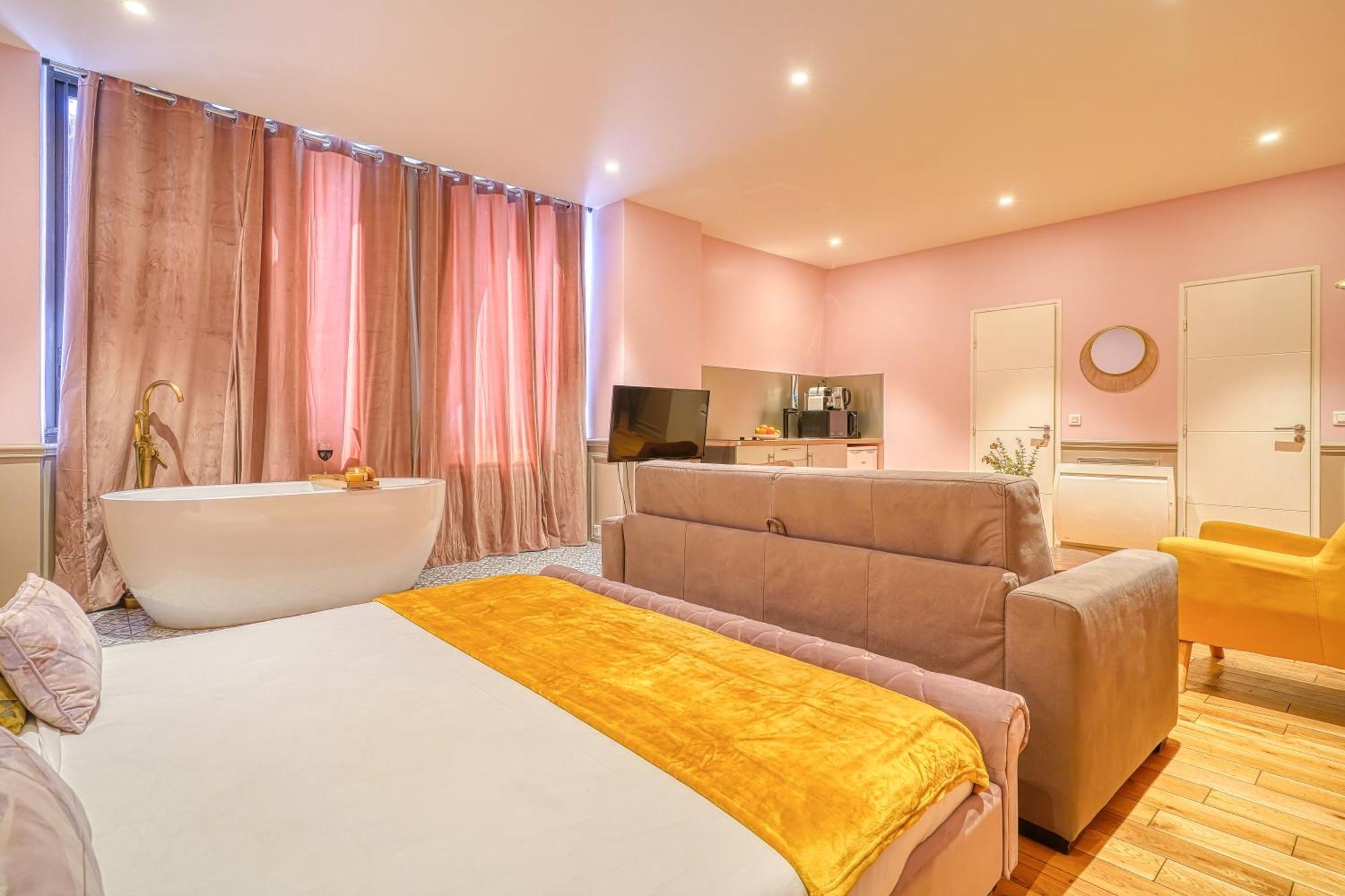 Luxury Republique Parigi