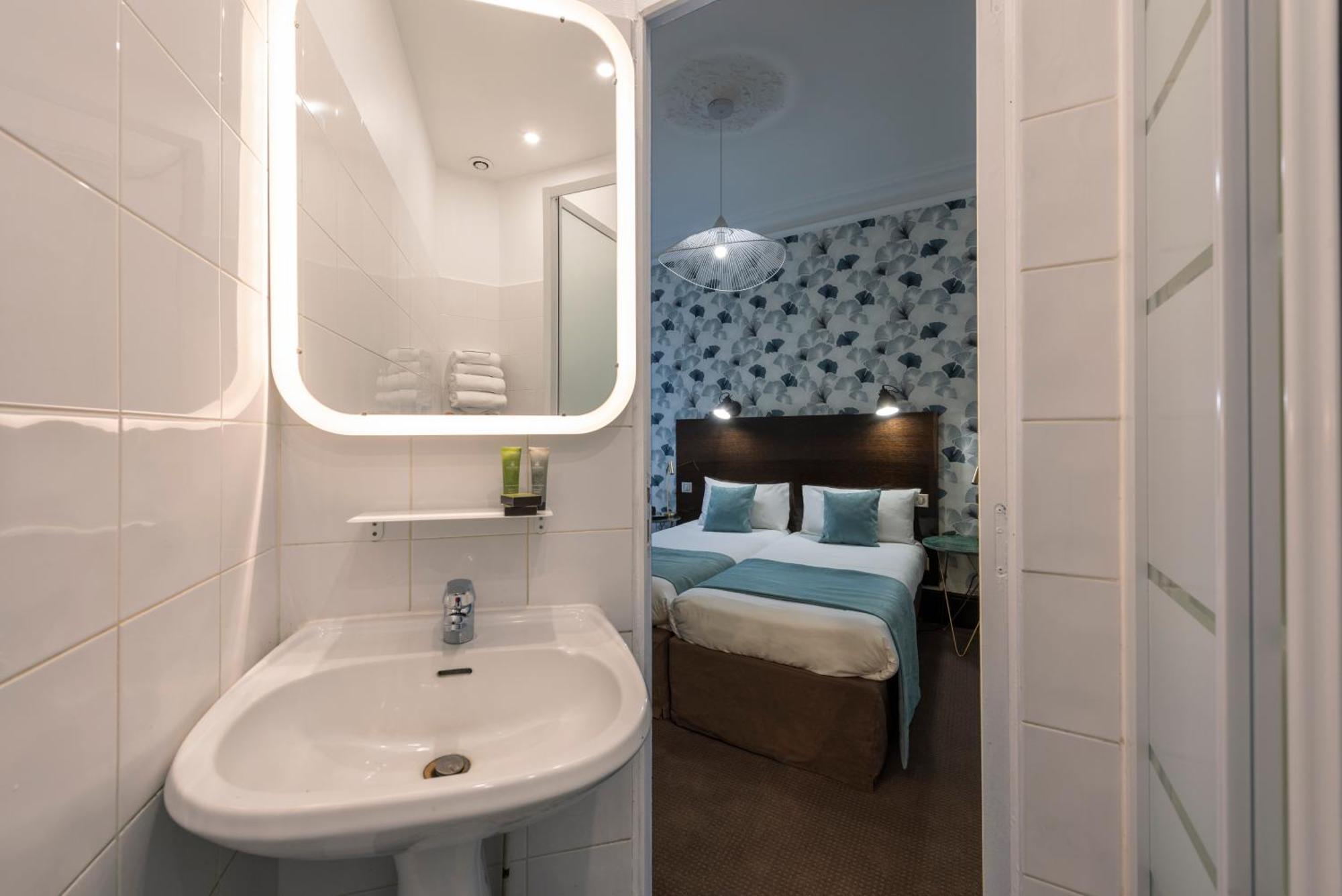 Lennon By Avalon Gare Du Nord Hotel Parigi