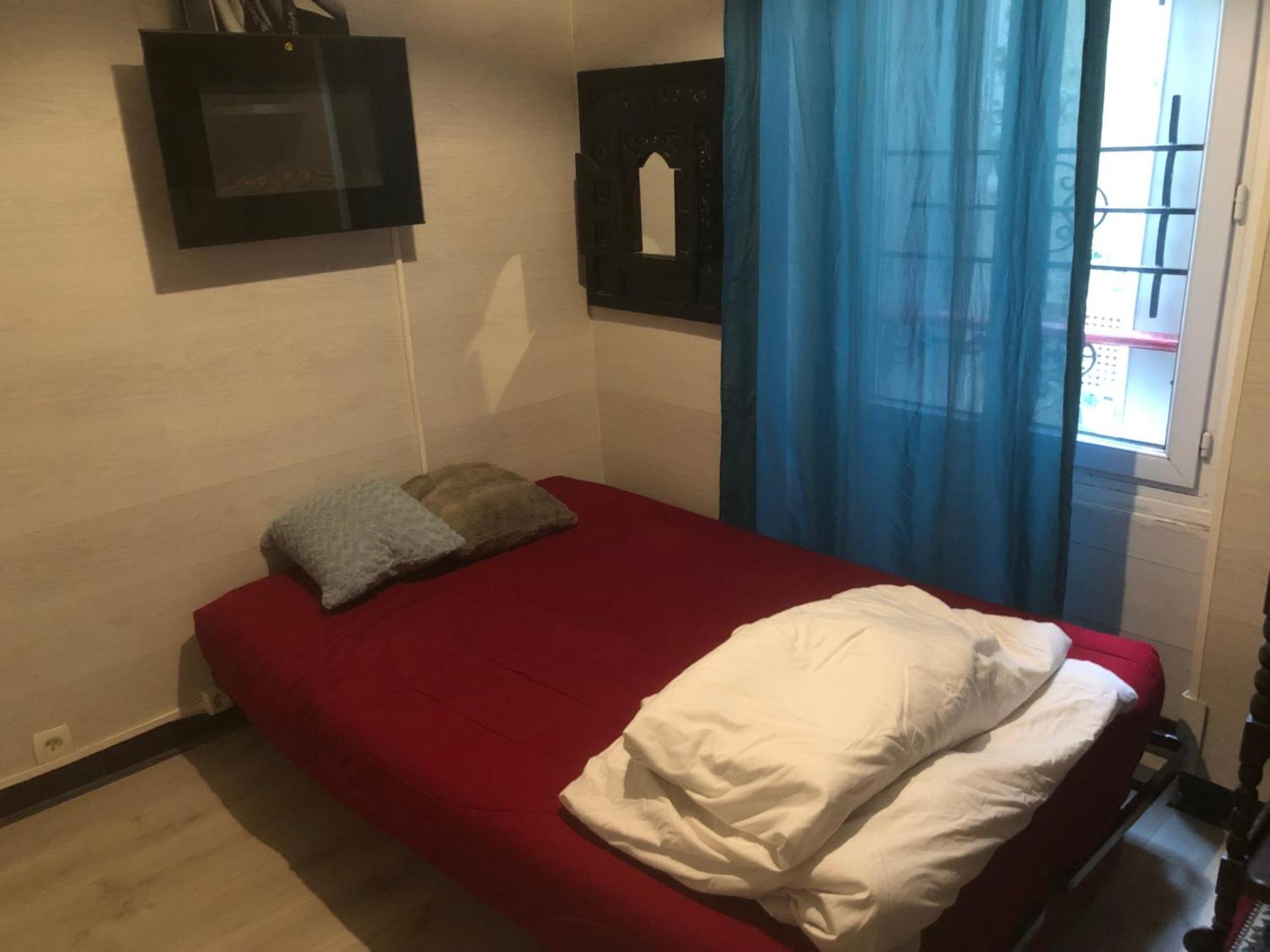 Maryline: Cozy Parisian Retreat With Patio View Apartment Paris