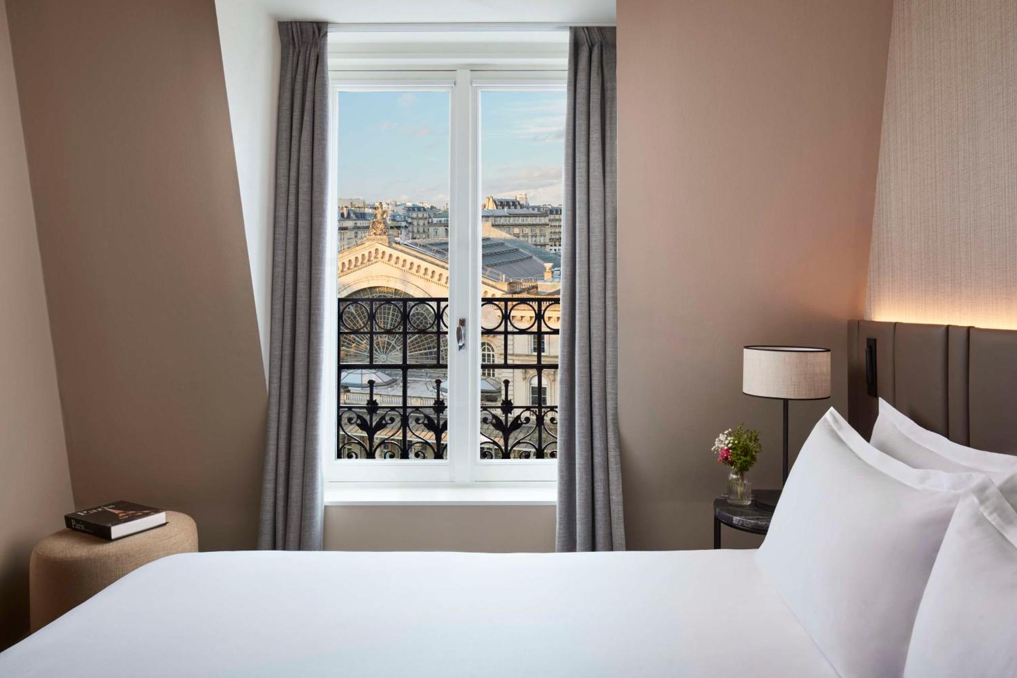 Hotel Nh Gare De L'est 4*