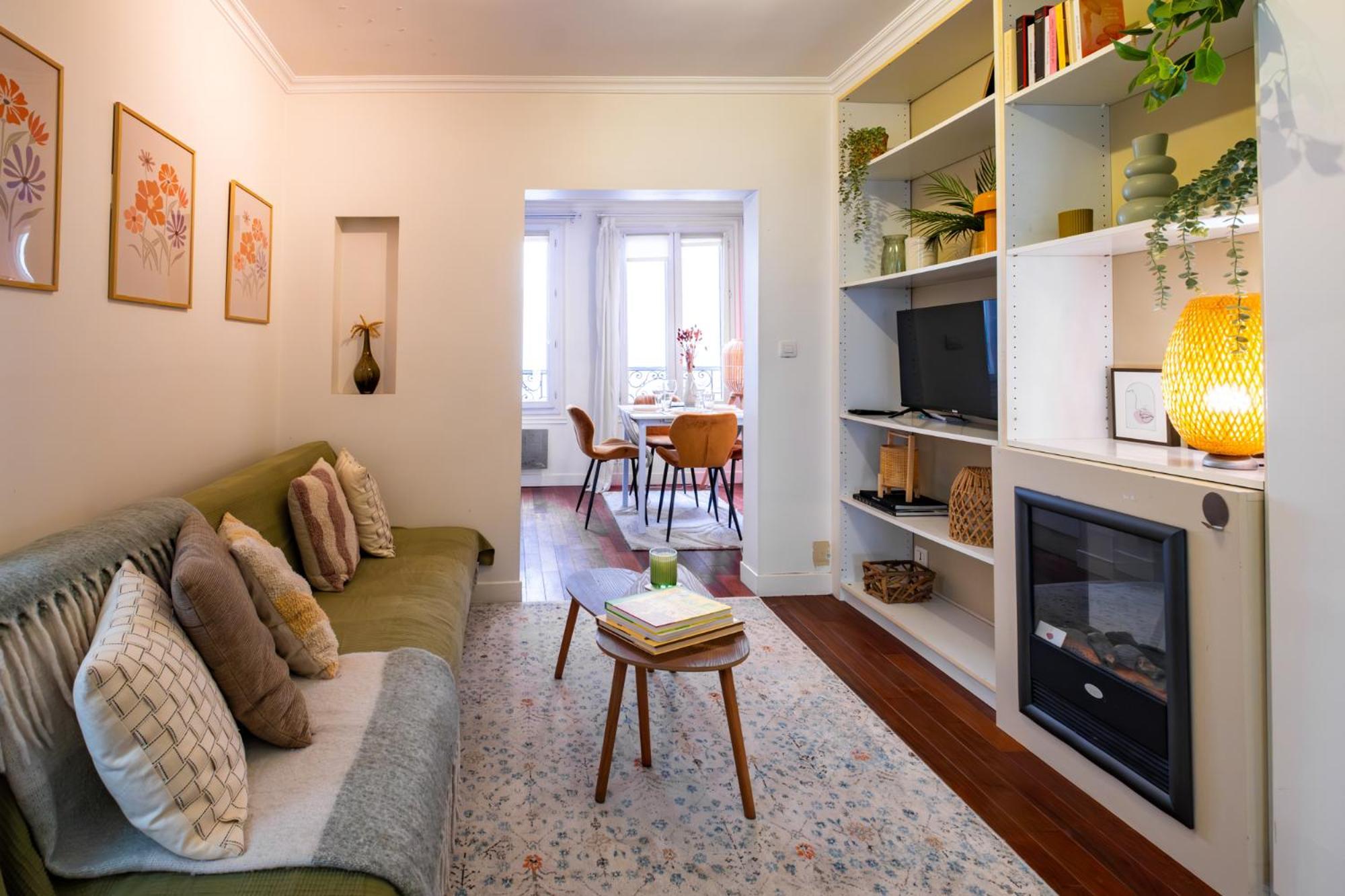 Apartment Charming In Heart Of