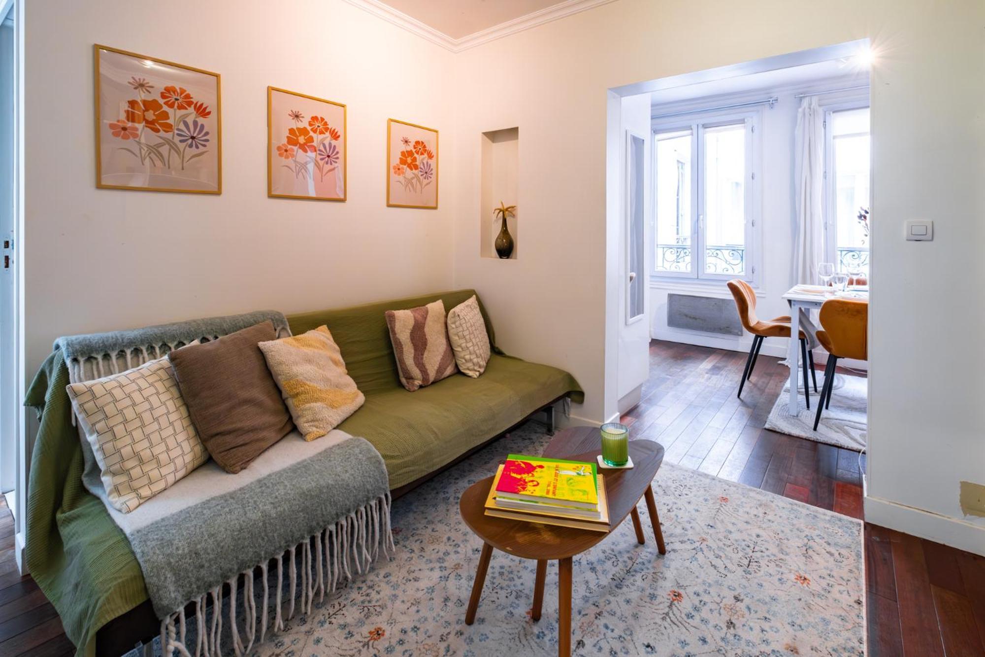 Charming In Heart Of Apartment *