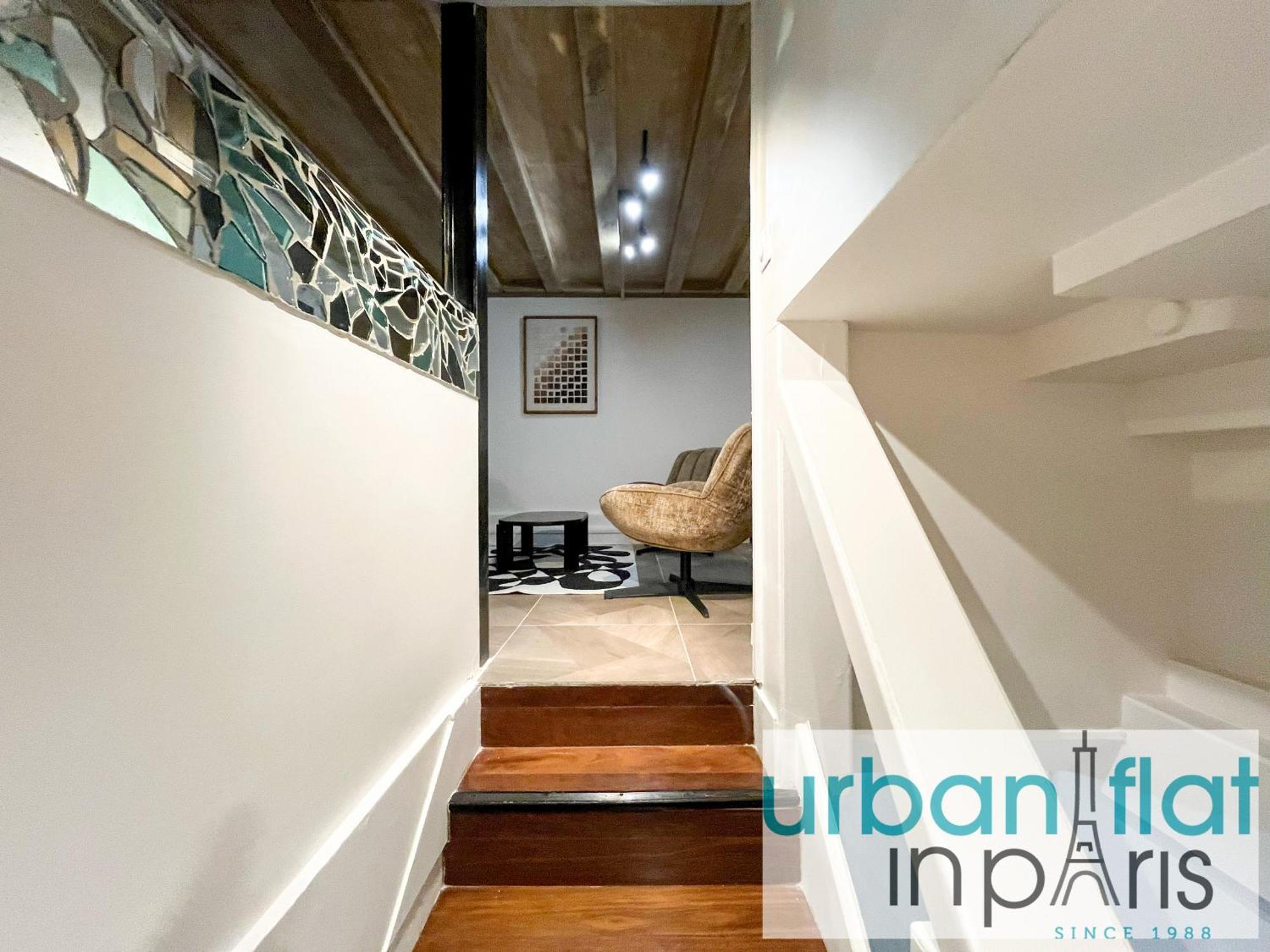 Urban Flat 09 - Stylish Triplex Champs-elysees * Parigi