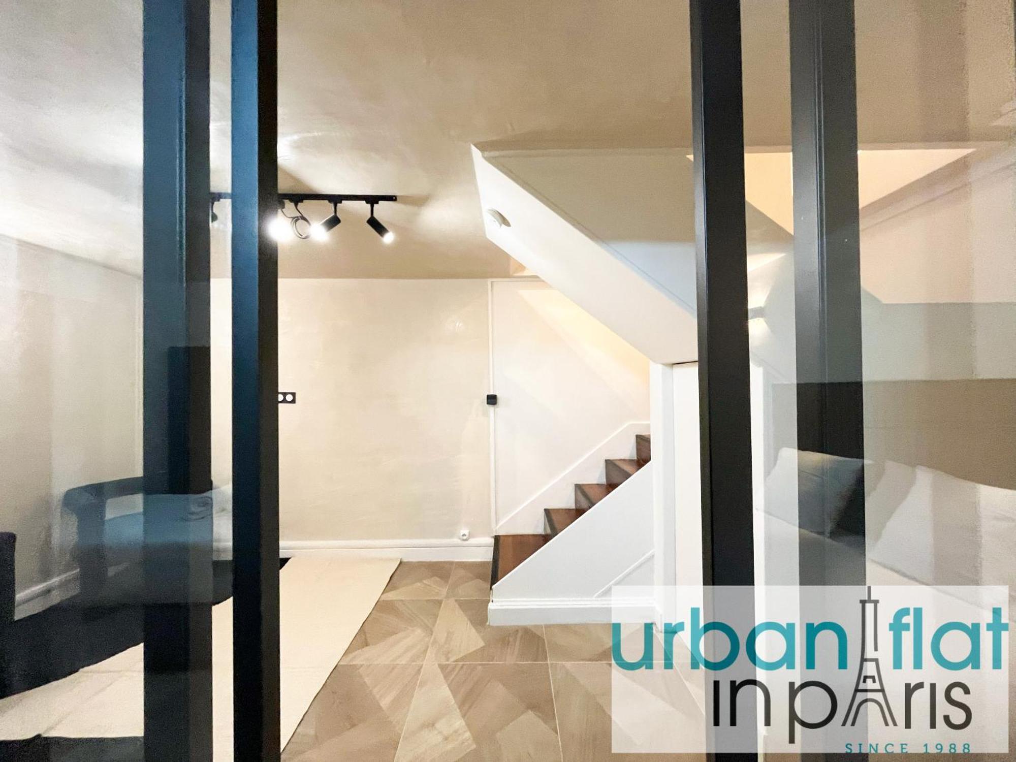 Appartamento Urban Flat 09 - Stylish Triplex Champs-elysees