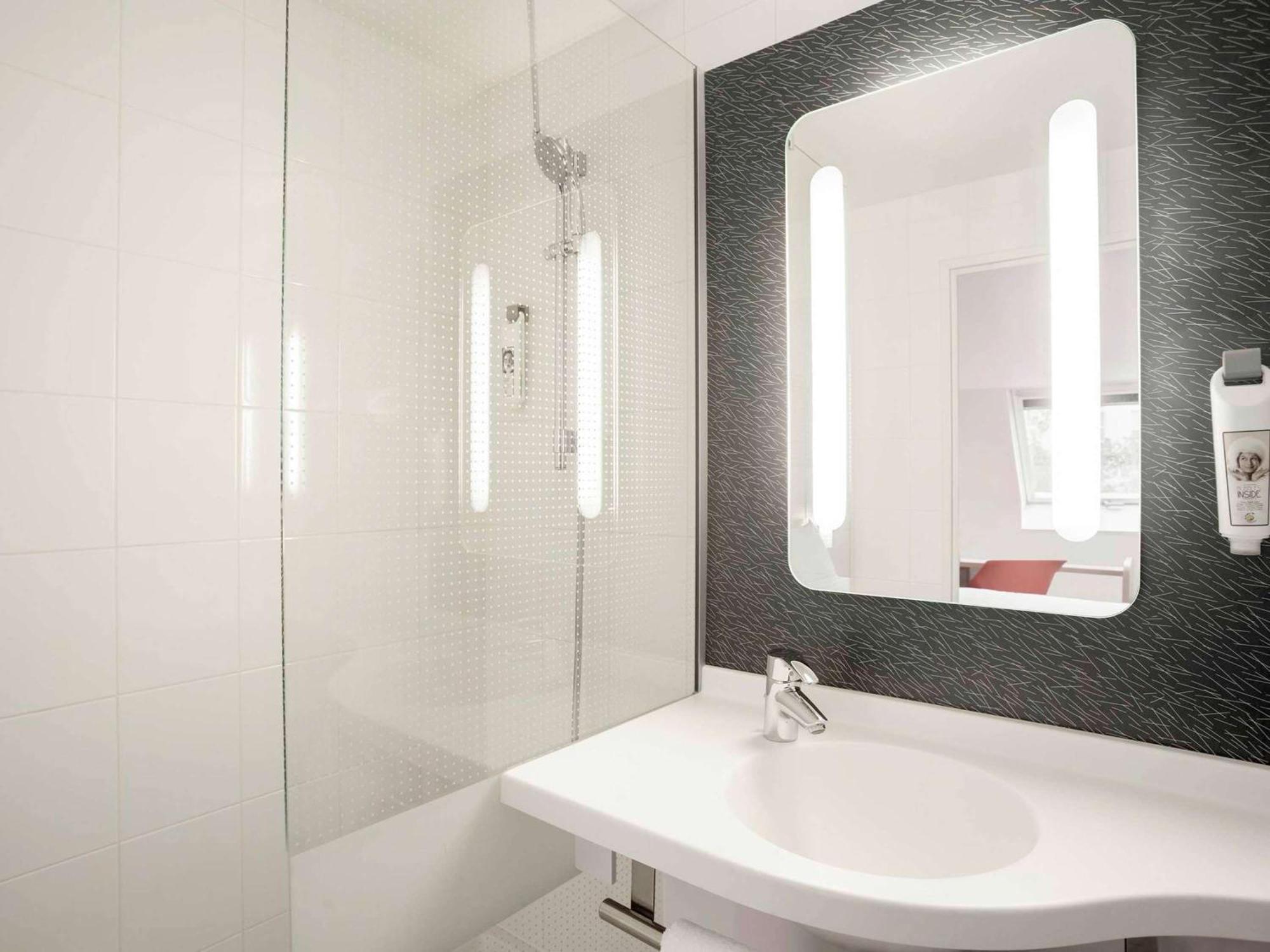 Ibis Maine Montparnasse Parigi